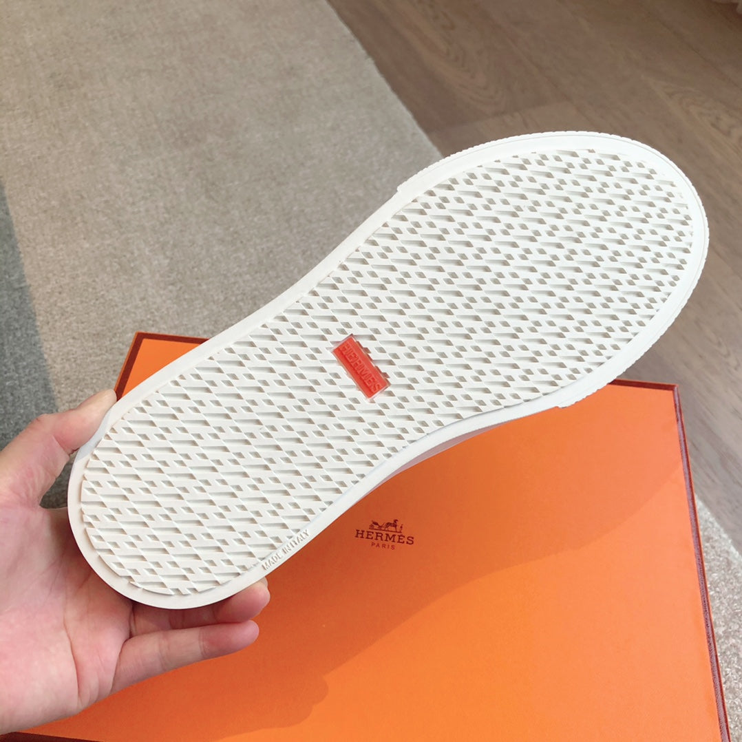 IKE SLIP-ON SNEAKER BLACK CALFSKIN