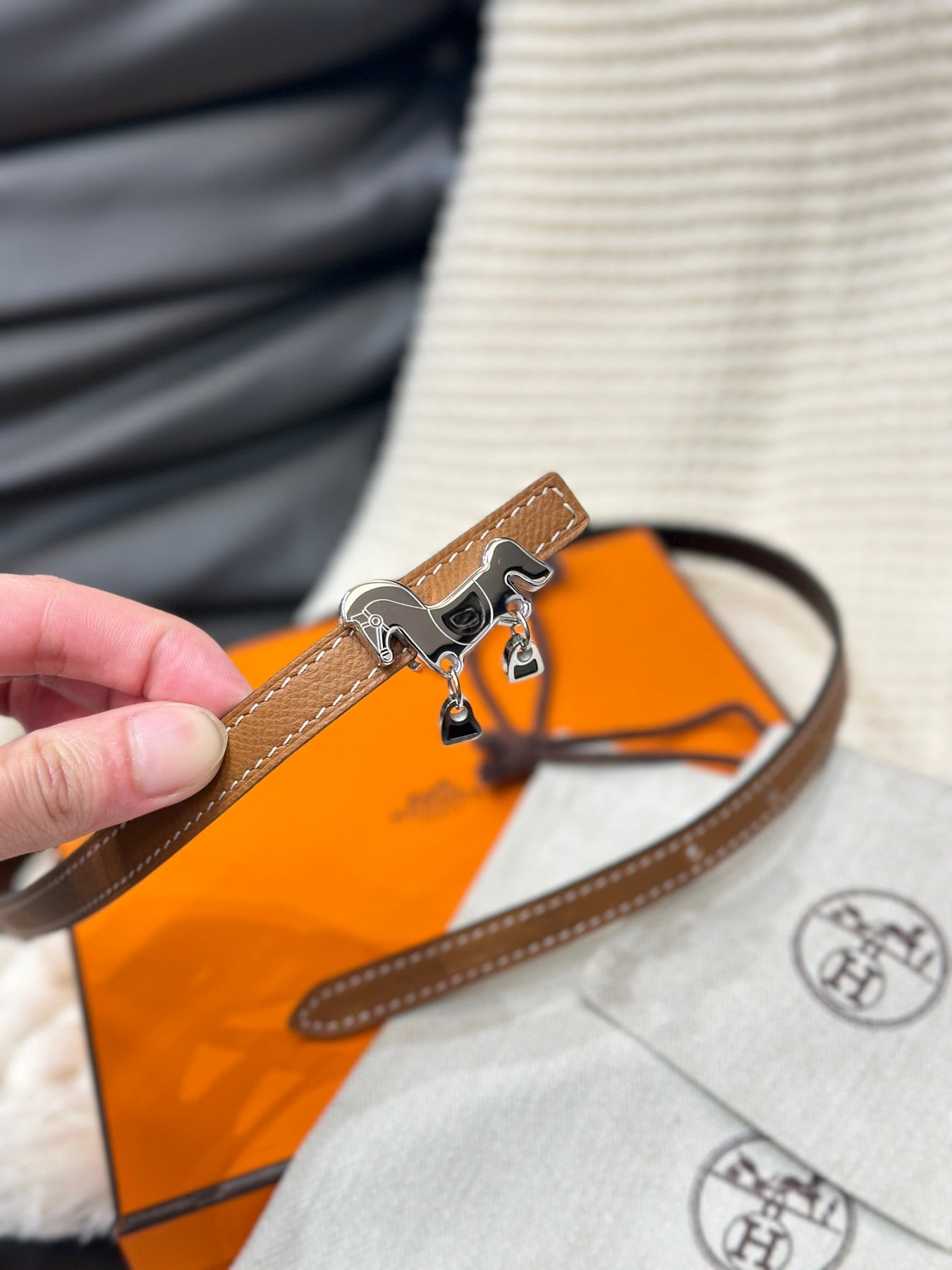 HM ROULIS SILVER BUCKLE & REVERSIBLE TAN BROWN LEATHER STRAP 13MM