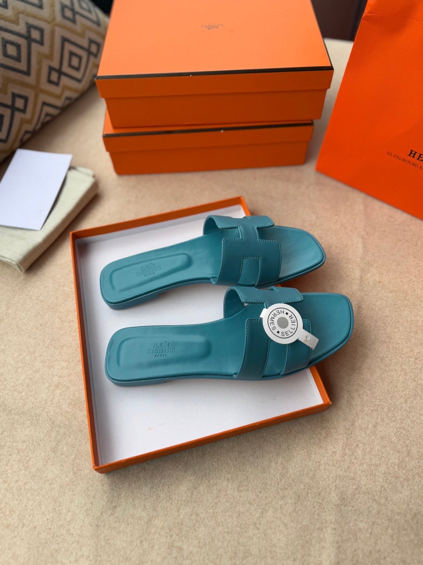 0RAN SANDALS IN SAPPHIRE BLUE CALFSKIN