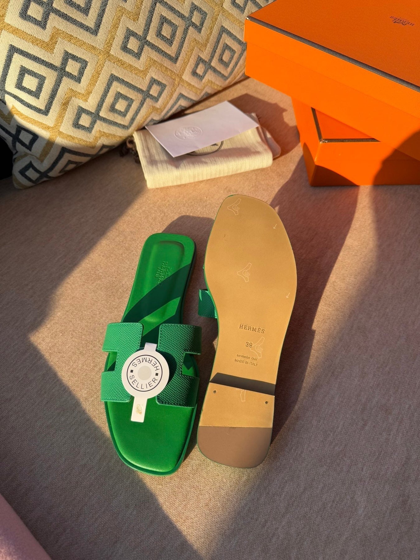 0RAN SANDALS IN SHAMROCK GREEN CALFSKIN