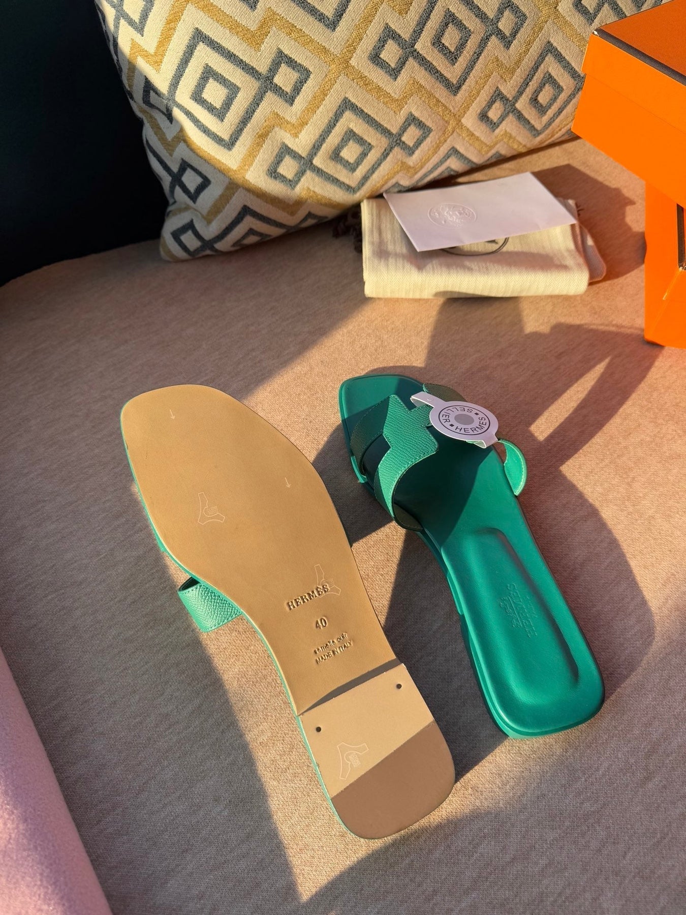 0RAN SANDALS IN PERSIAN GREEN CALFSKIN