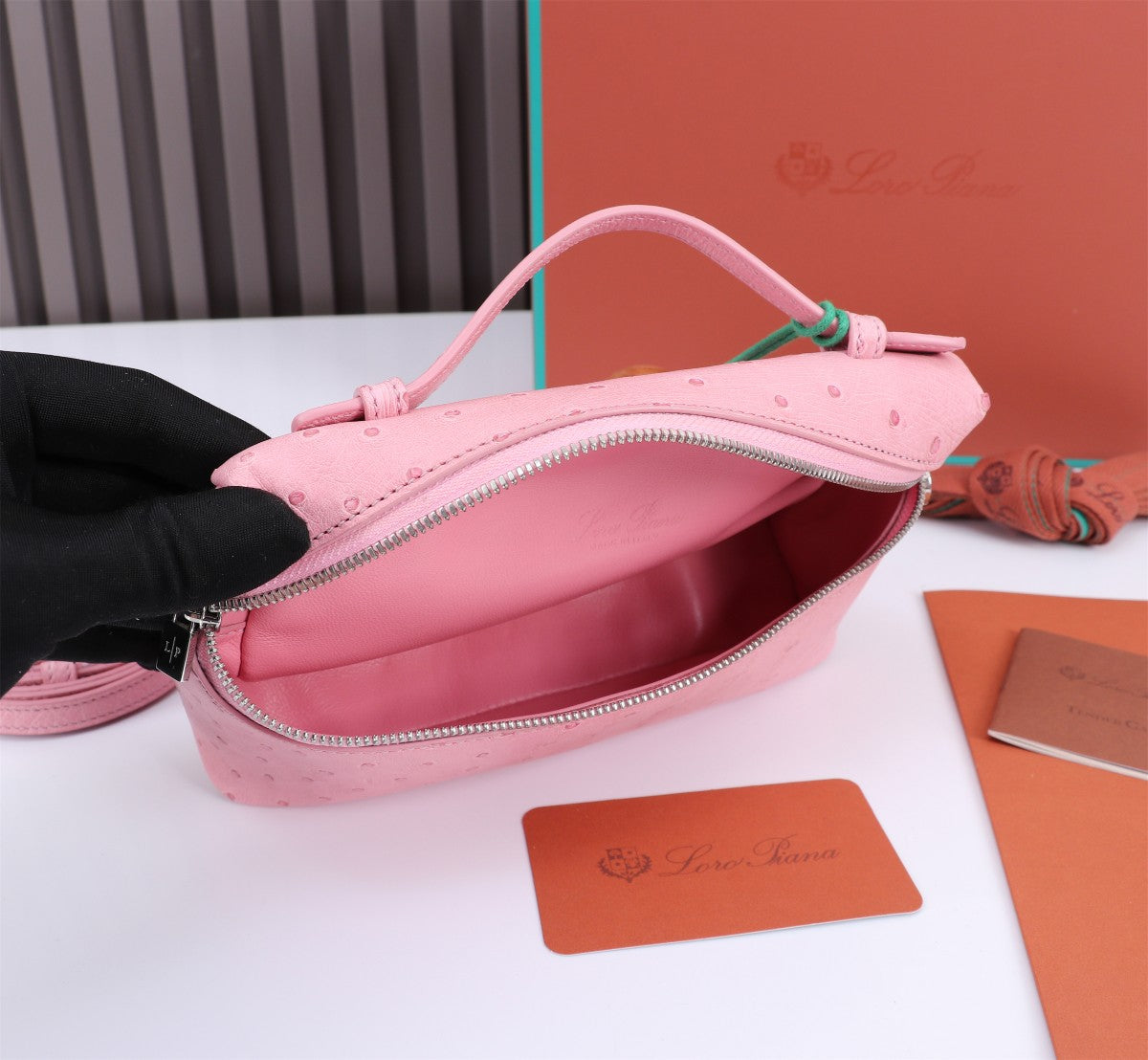 EXTRA POCKET L19 IN BABY PINK OSTRICH LEATHER