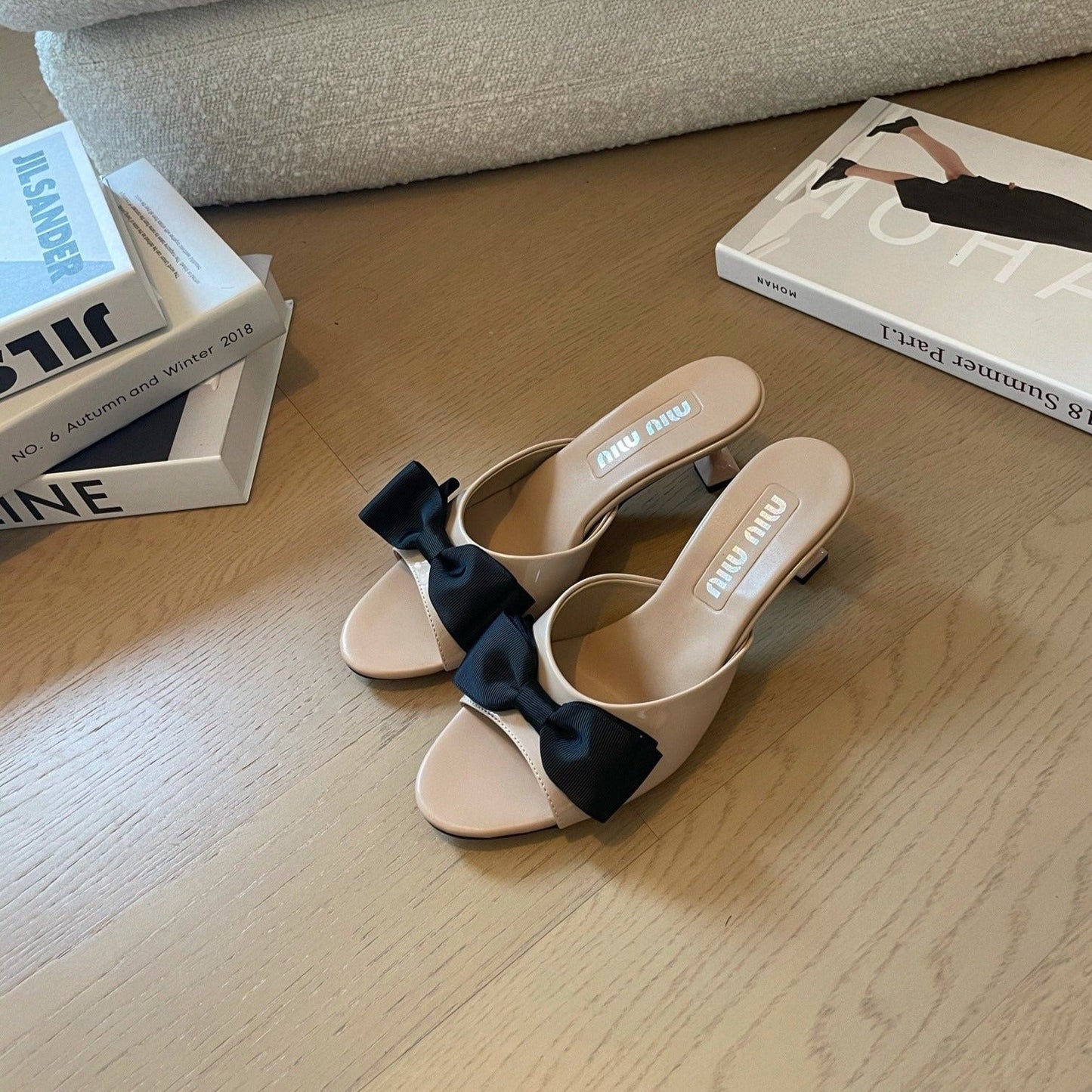 Nude Beige High - Heels With Black Bow Calfskin