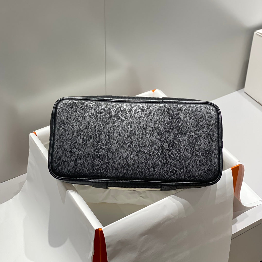 GARDEN PARTY 36 IN BLUE IVORY TOILE H CANVAS BLACK CALFSKIN EQUESTRIAN HARNESS PRINT