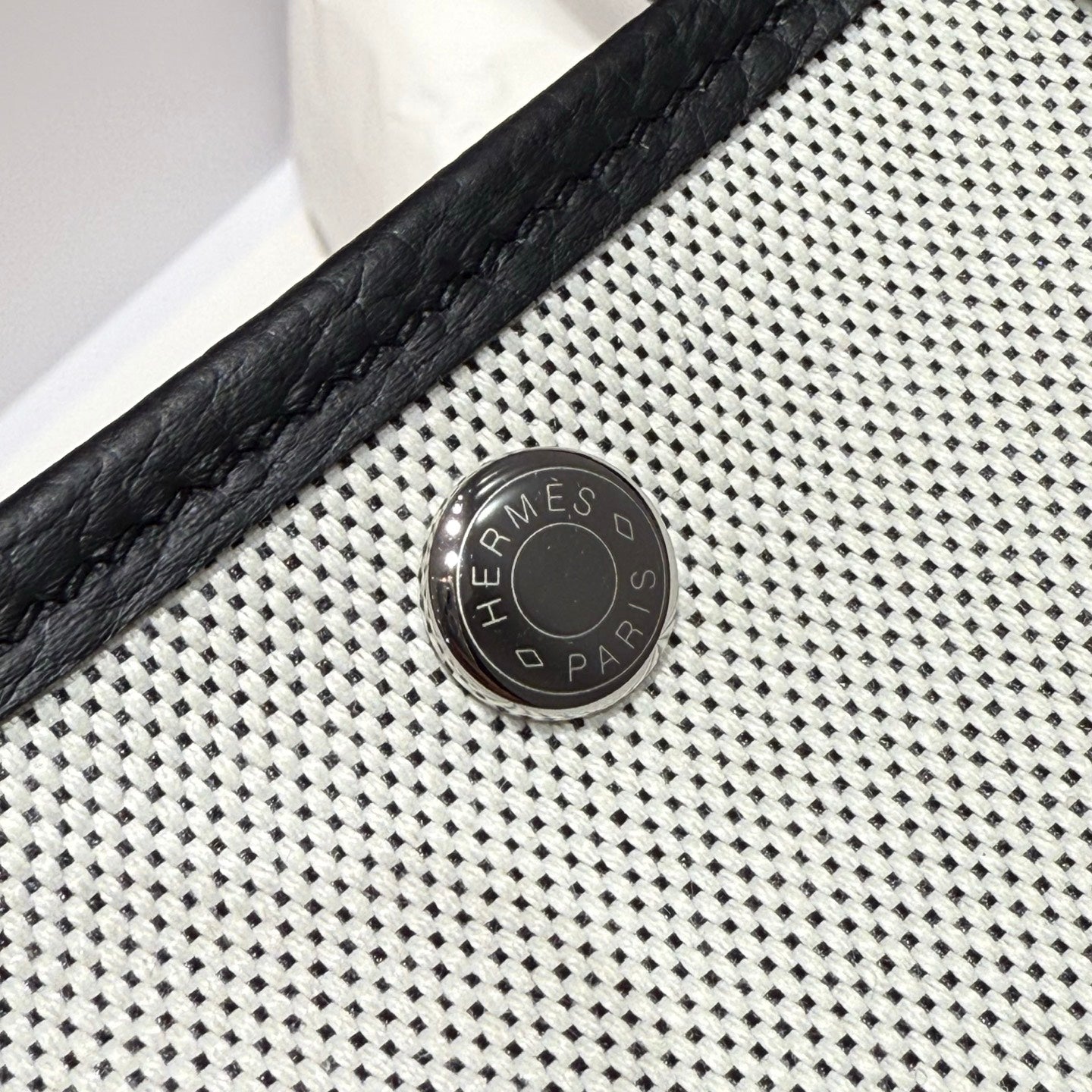 GARDEN PARTY 30CM IN WHITE TOILETS COTTON CANVAS AND BLACK CALFSKIN