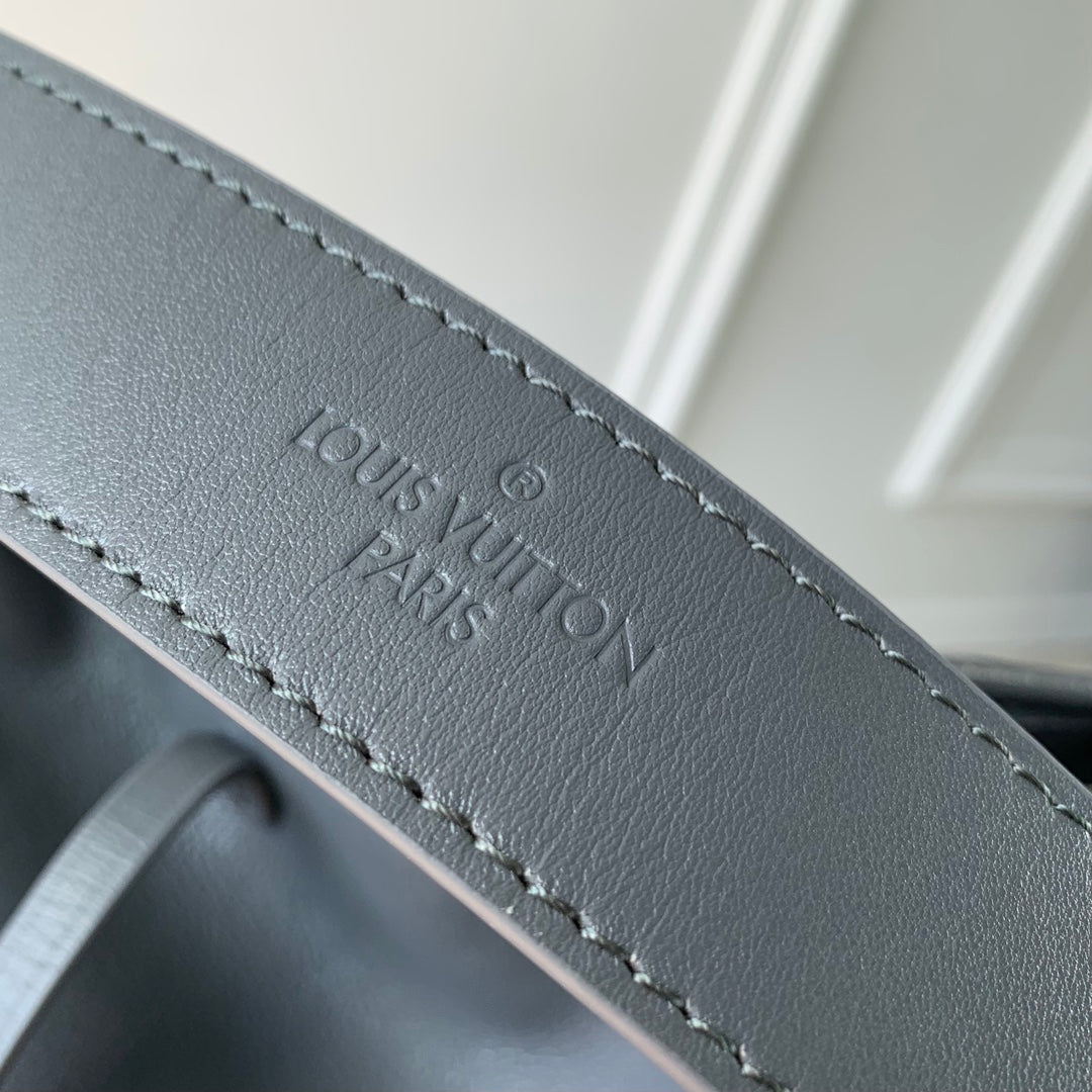 CARRYALL CARGO VIBE PM 33.5 IN GREY LAMBSKIN BROWN MONOGRAM TAG