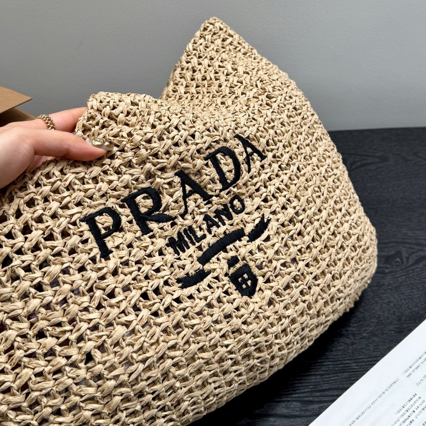 LARGE TOTE BAG 41 IN BEIGE MIX BLACK WOVEN RAFFIA