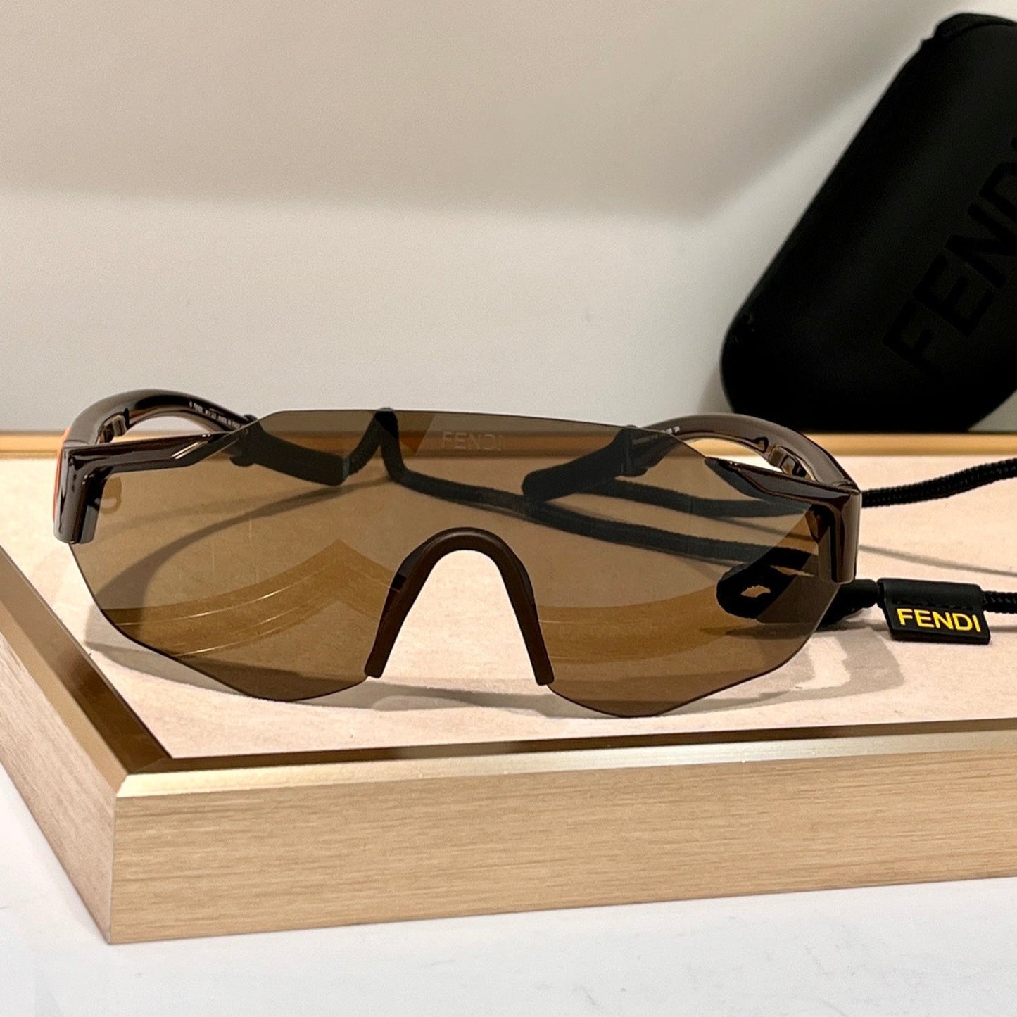 FF SQUARED VISOR FRAME SUNGLASSES FF40088U IN ACETATE