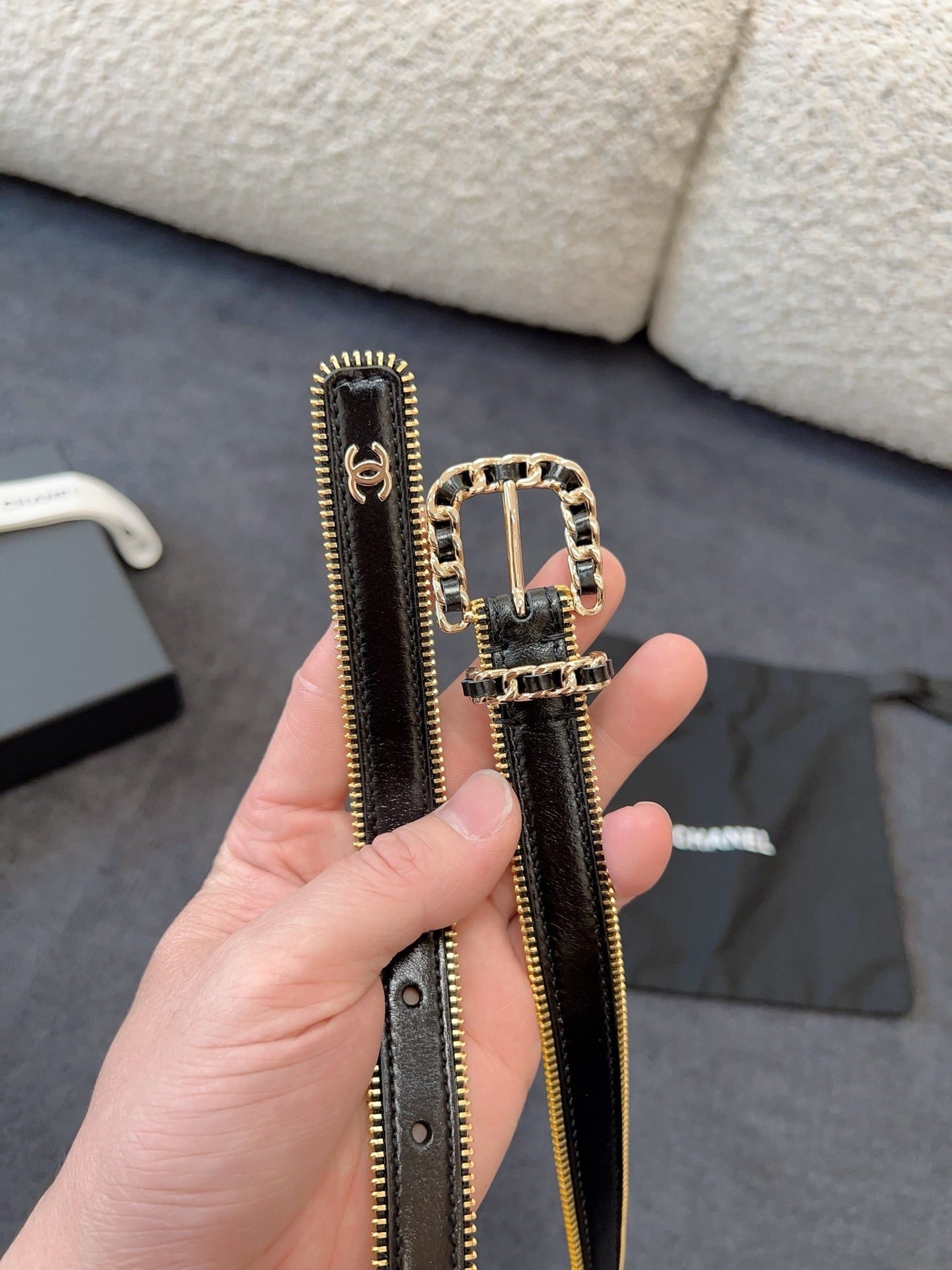 BELT 20MM IN BLACK CALFSKIN WITH INTERWOVEN CHAIN BUCKLE ZIPPER IN TRIM GOLD HARDWARE