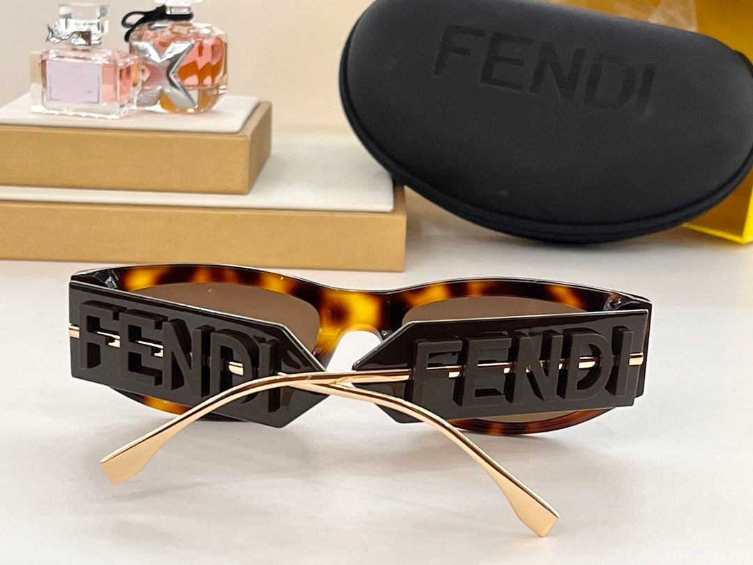 EMBOSSED LOGO ROMA RECTANGULAR FRAME SUNGLASSES FE40108U IN ACETATE