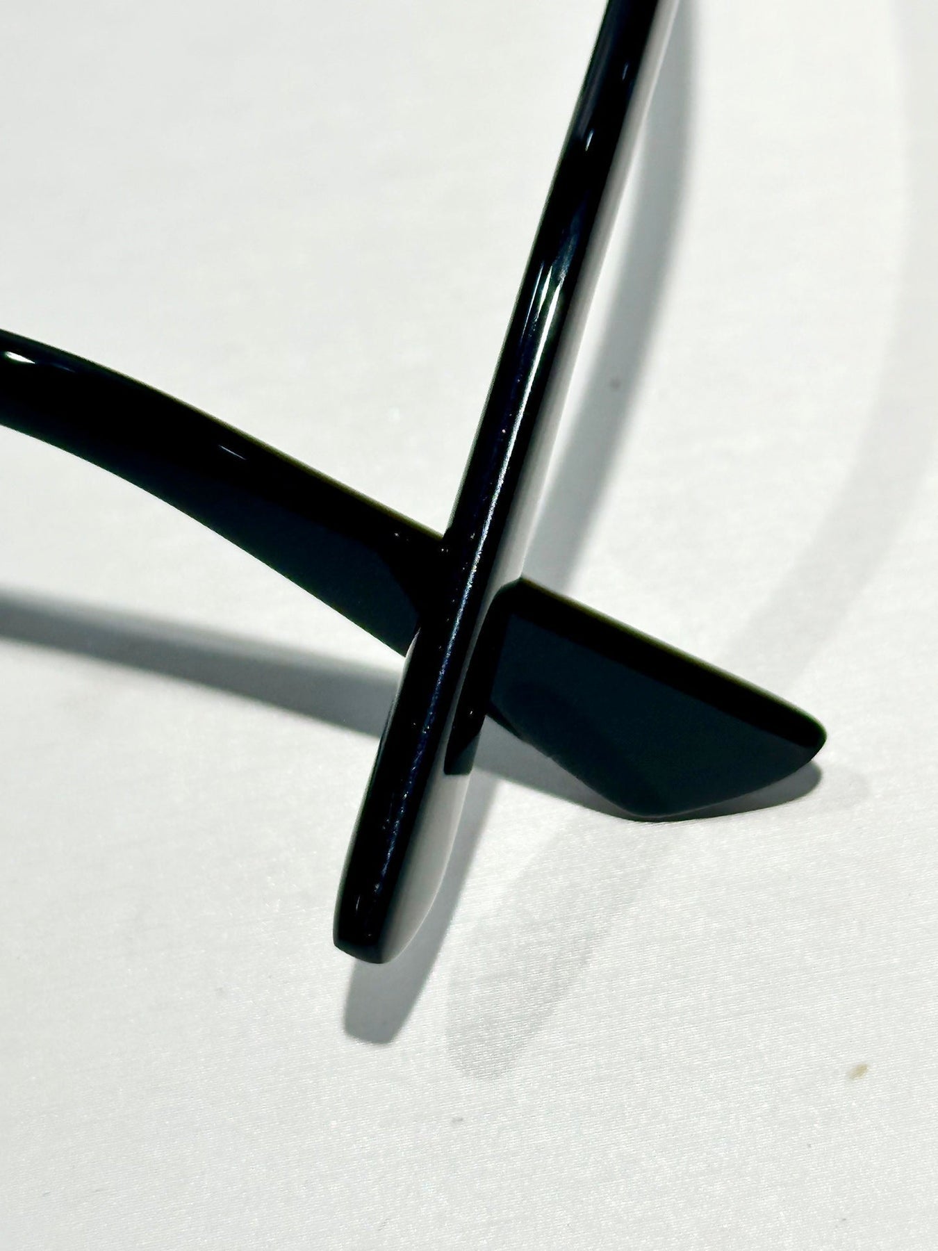FF DIAMONDS CAT-EYE FRAME SUNGLASSES FE40164U IN ACETATE