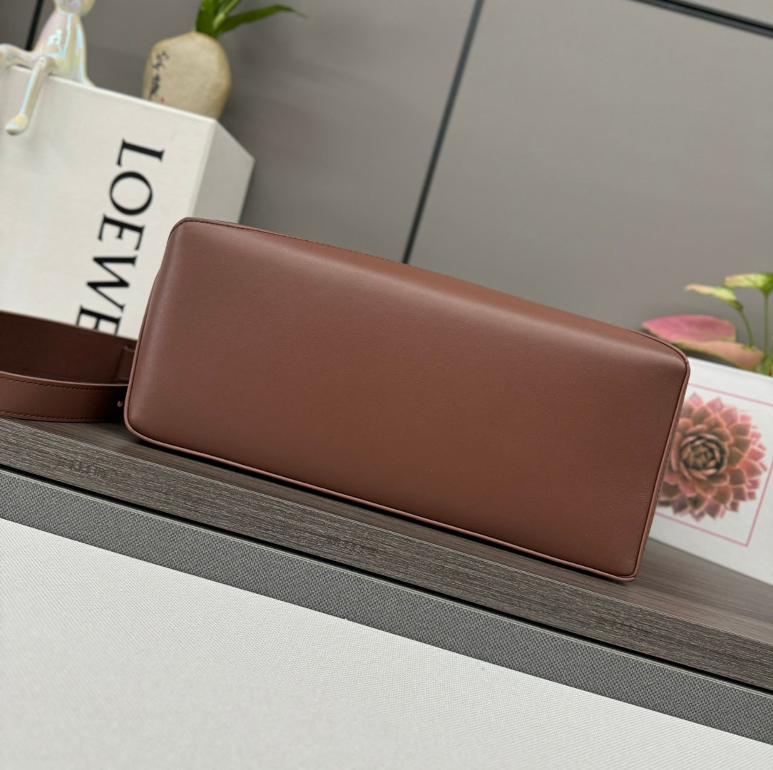 LOE PUZZLE 33 BAG IN PENNY BROWN CALFSKIN