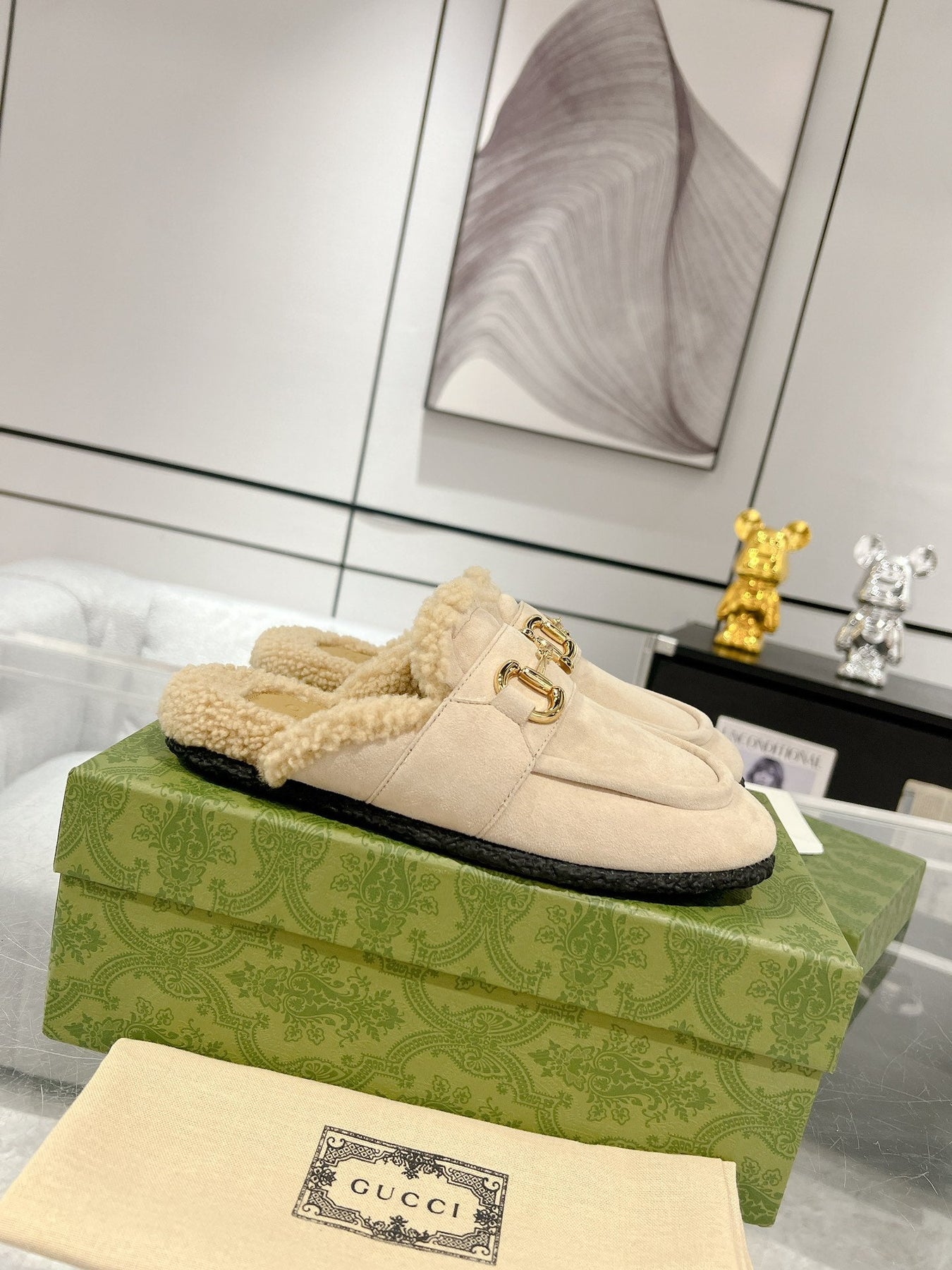 HORSEBIT MULE IN BEIGE SUEDE AND FLEECE LINING