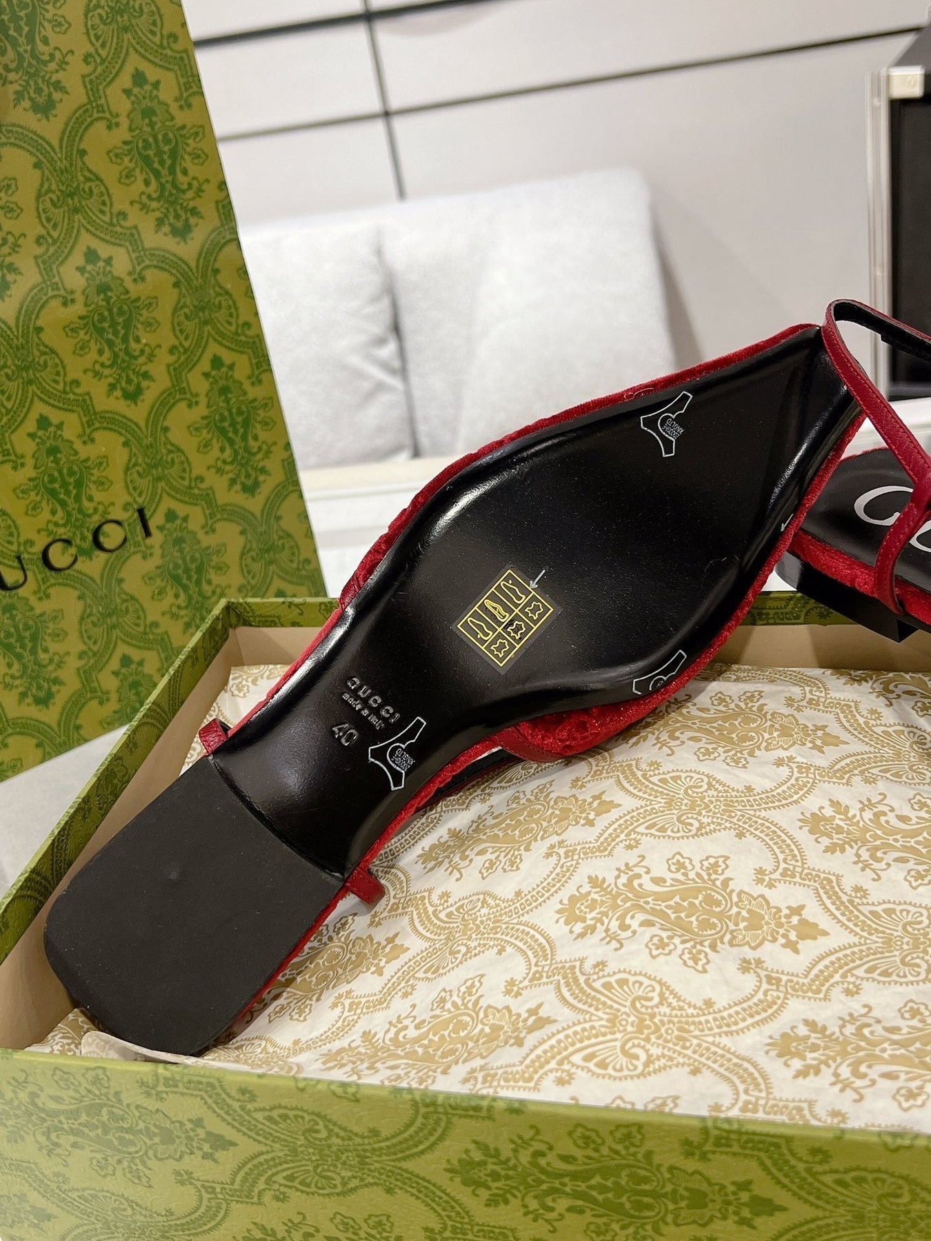 GG SLINGBACK FLATS CHERRY VELVET