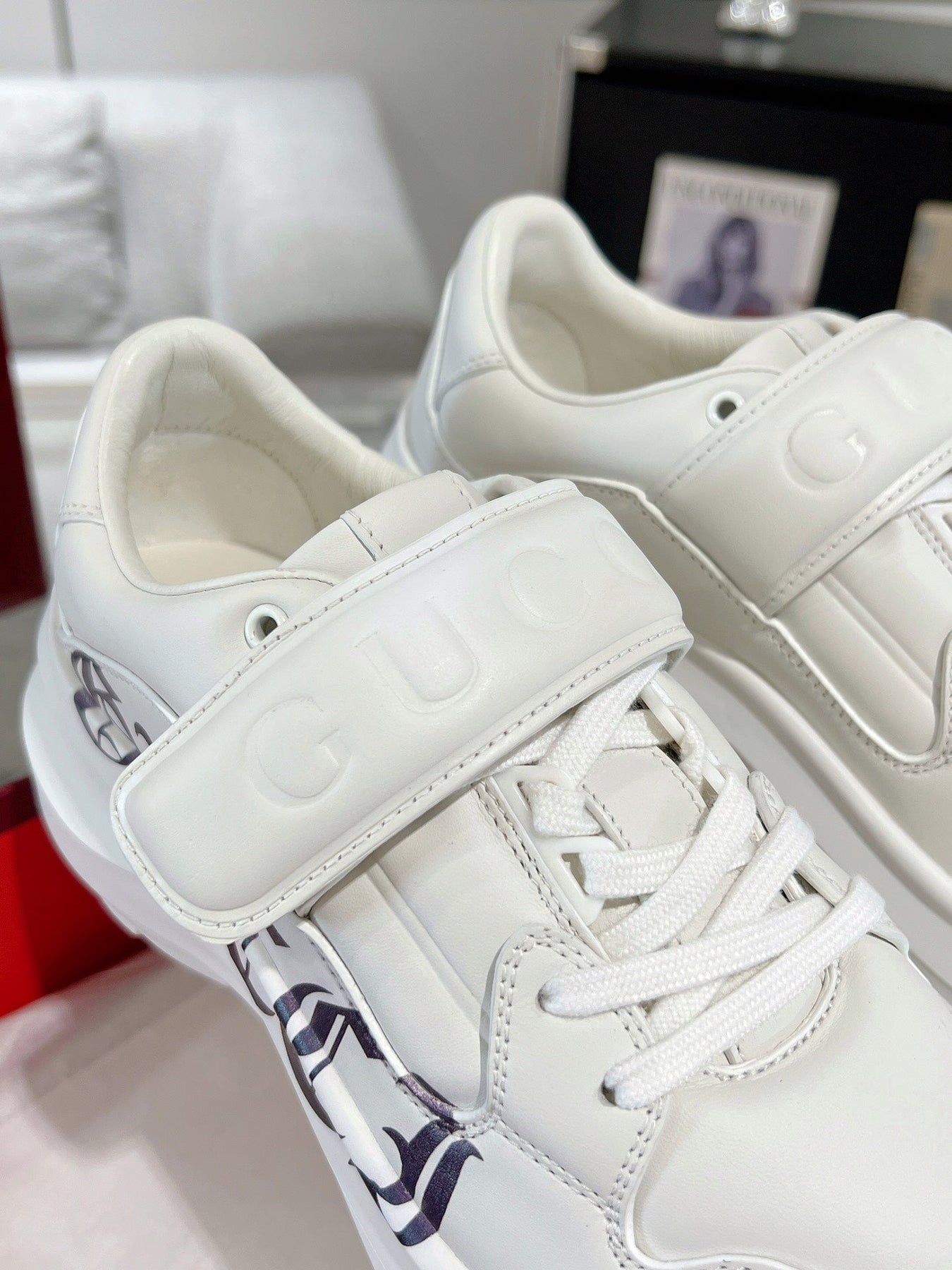 GG WAVE SNEAKER IN RICE WHITE CALFSKIN WITH HANDWRITTEN LOGO