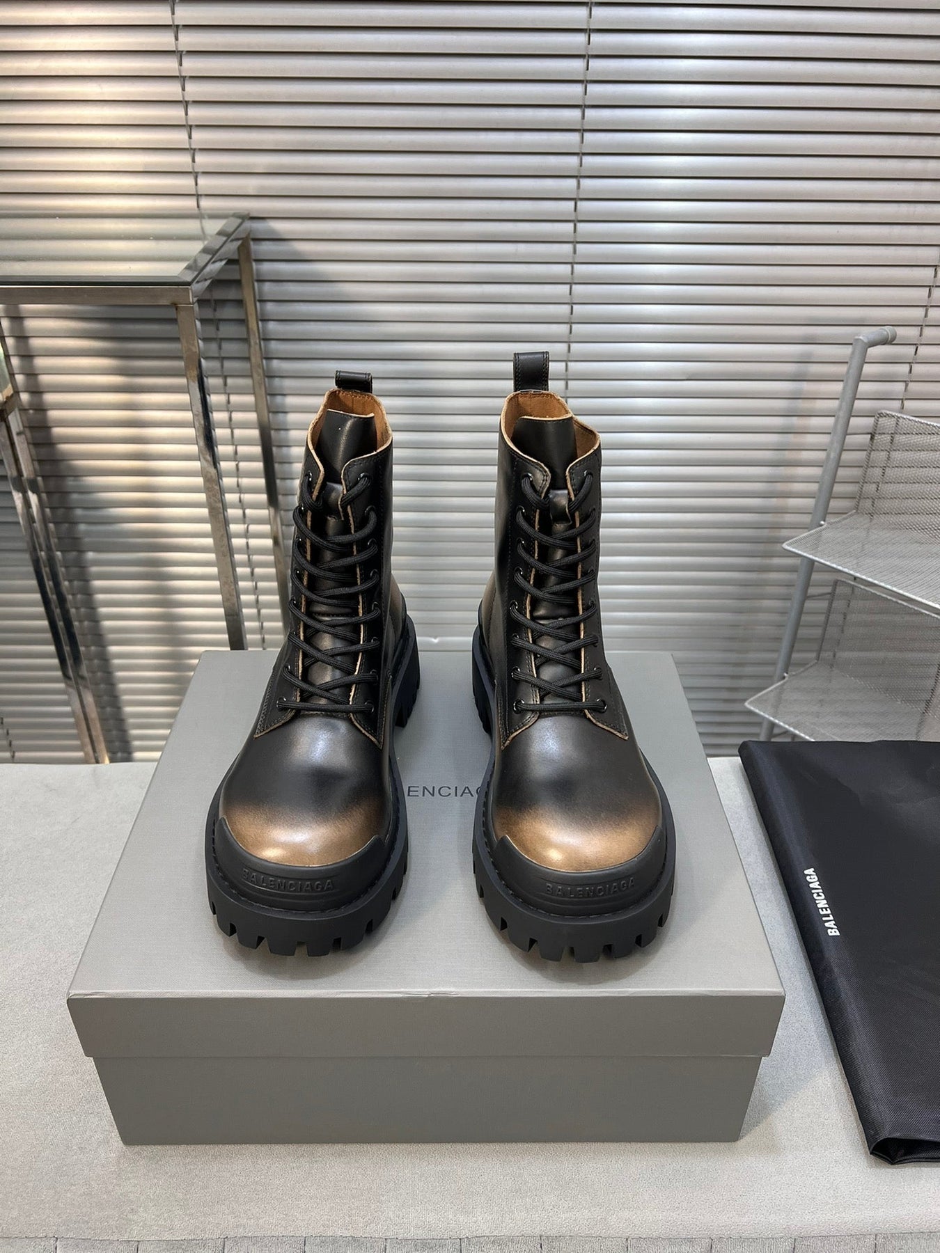 CHUNKY BOOTS IN BLACK MIX BRONZE SMOOTH CALFSKIN