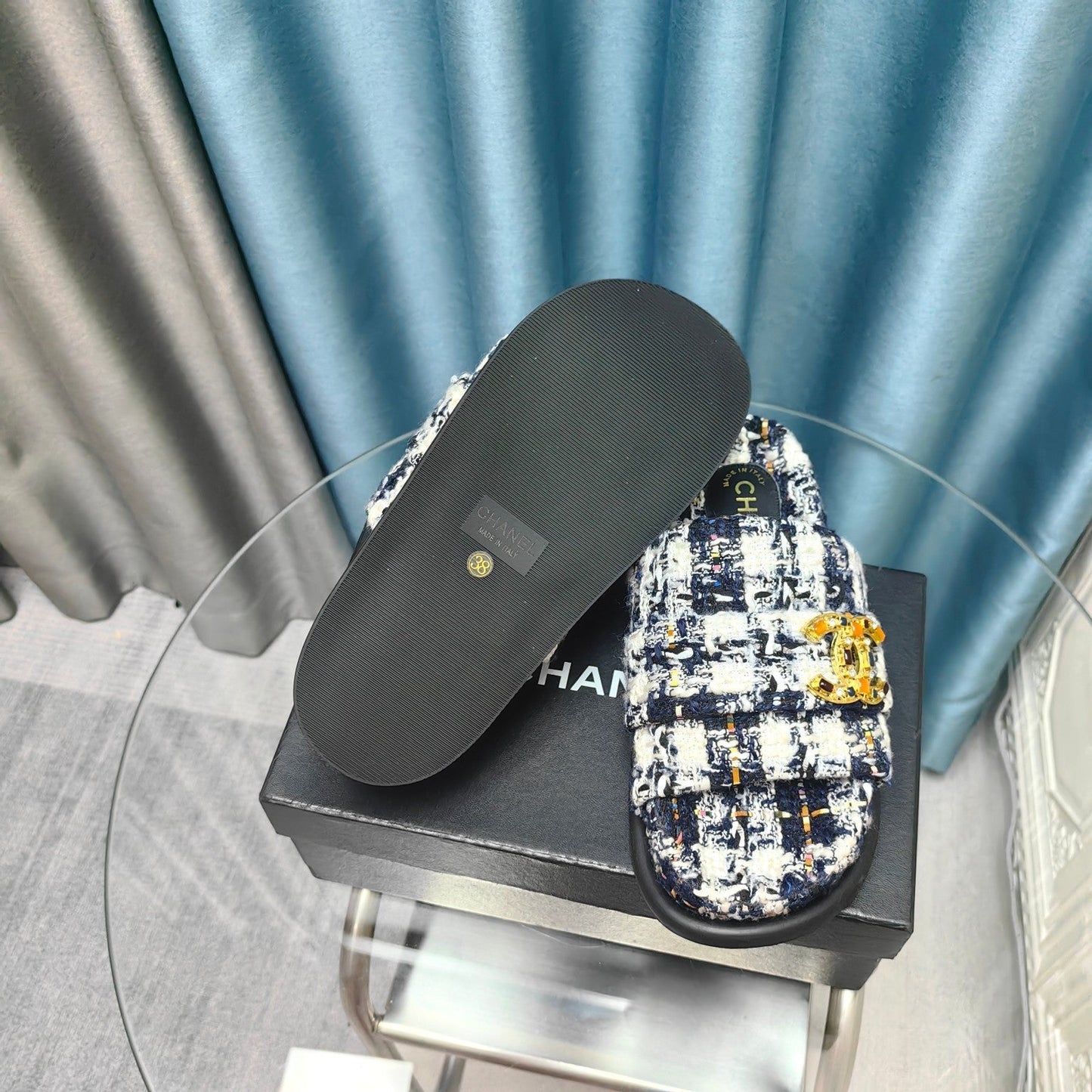 PLATFORM HEELS SANDALS IN BLACK TWEED