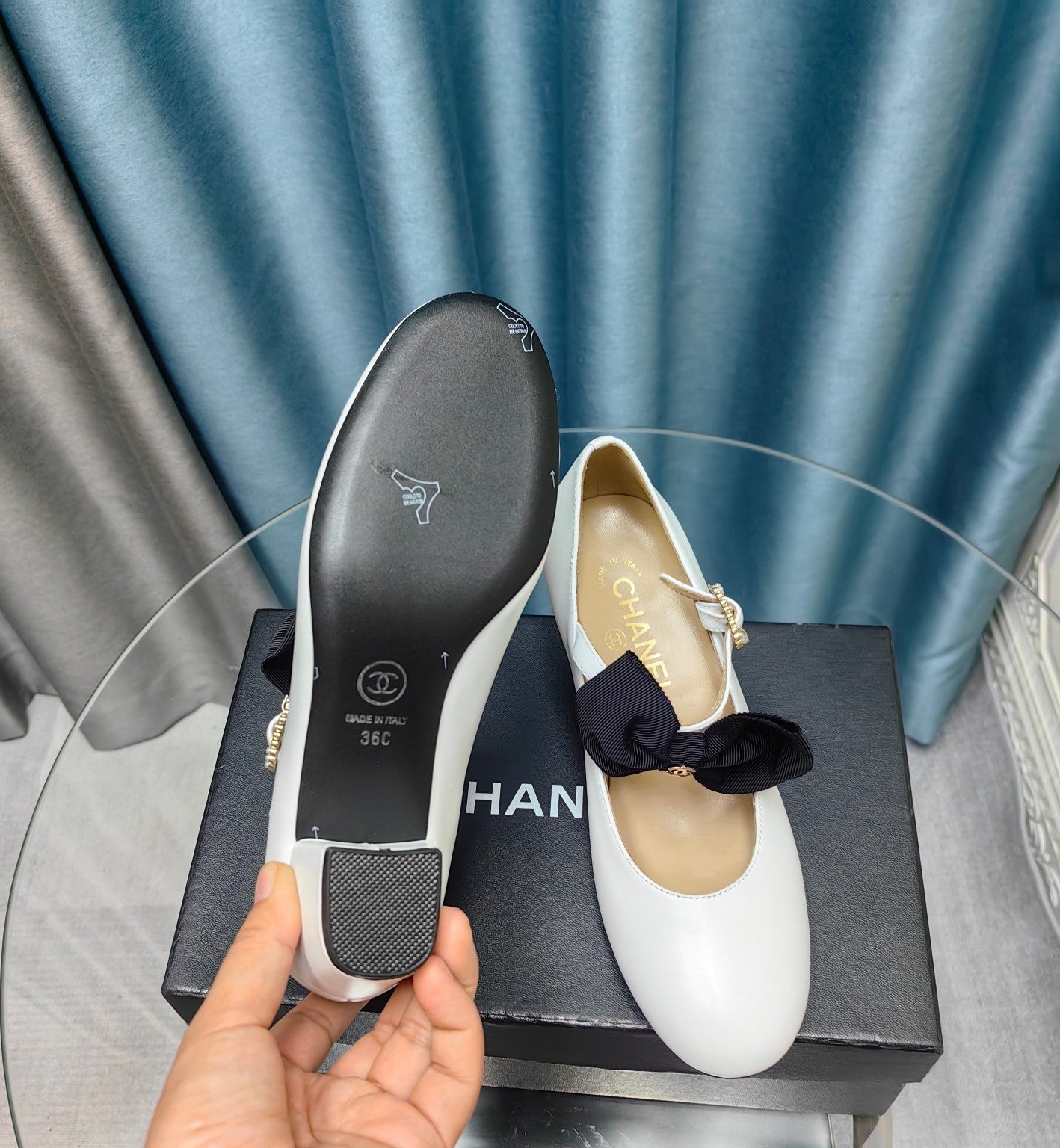 HIGH MARY JANE SHOES WHITE SHEEPSKIN WITH BLACK BOW