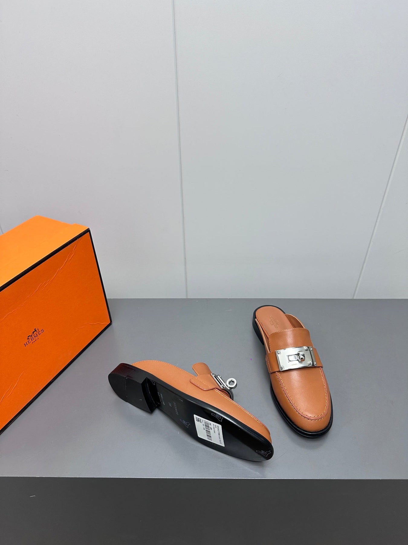 0Z MULE IN BRONZE BROWN LAMBSKIN