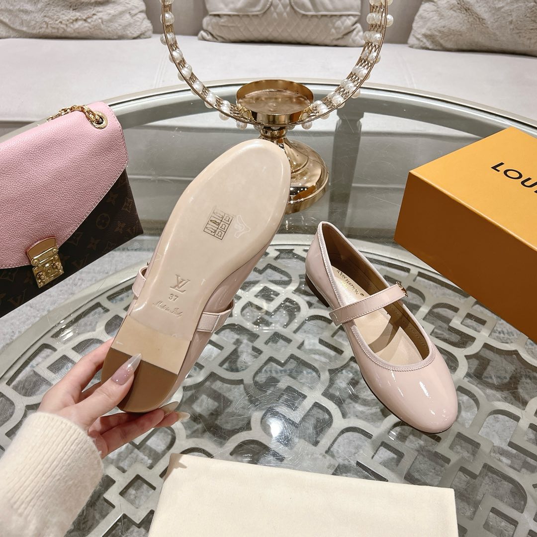 MARY JANE SHOES IN LIGHT PINK PATENT CALFSKIN