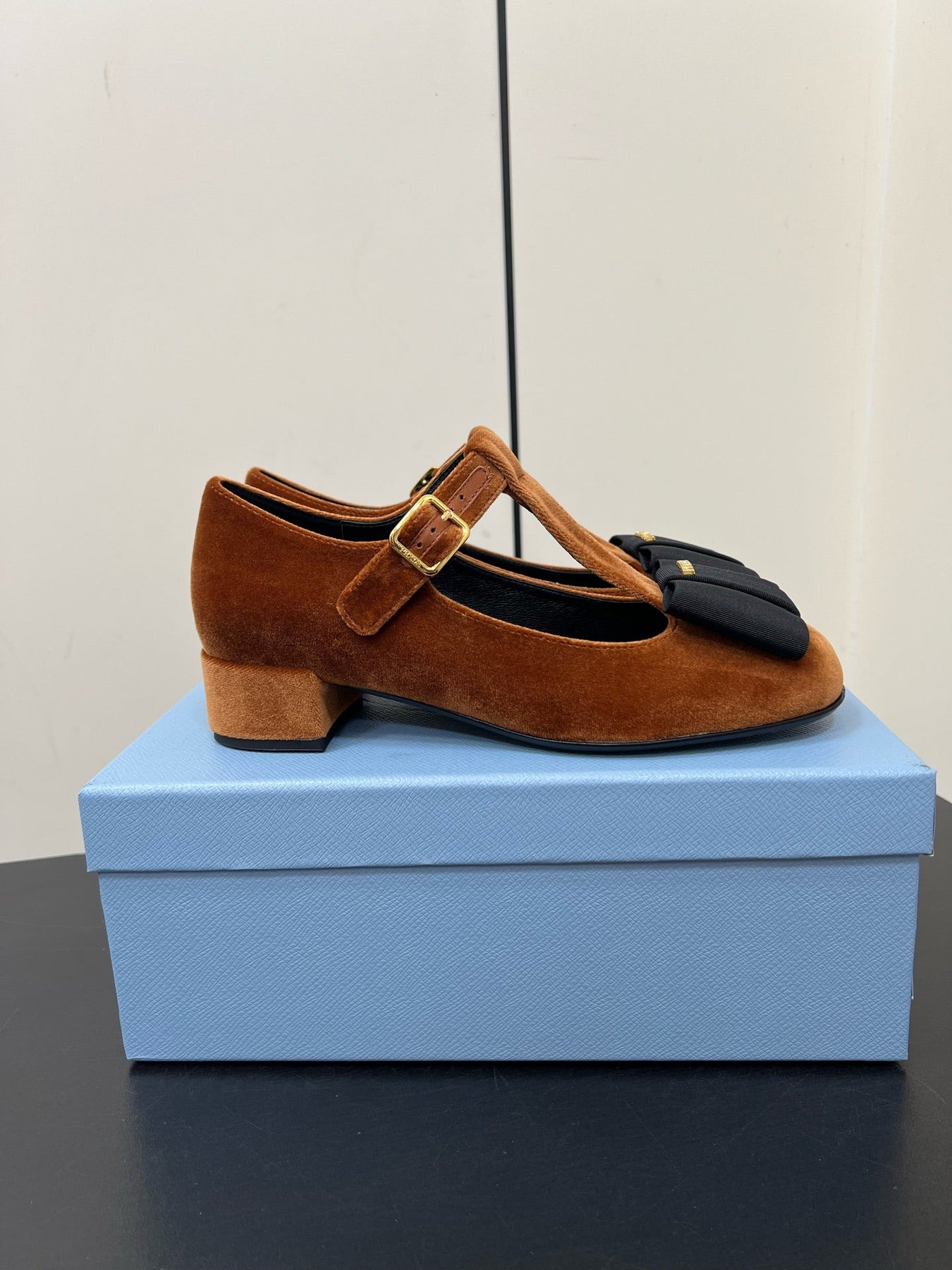 BOW MARY JANE PUMPS WITH T-STRAP IN BRONZE BROWN VELVET