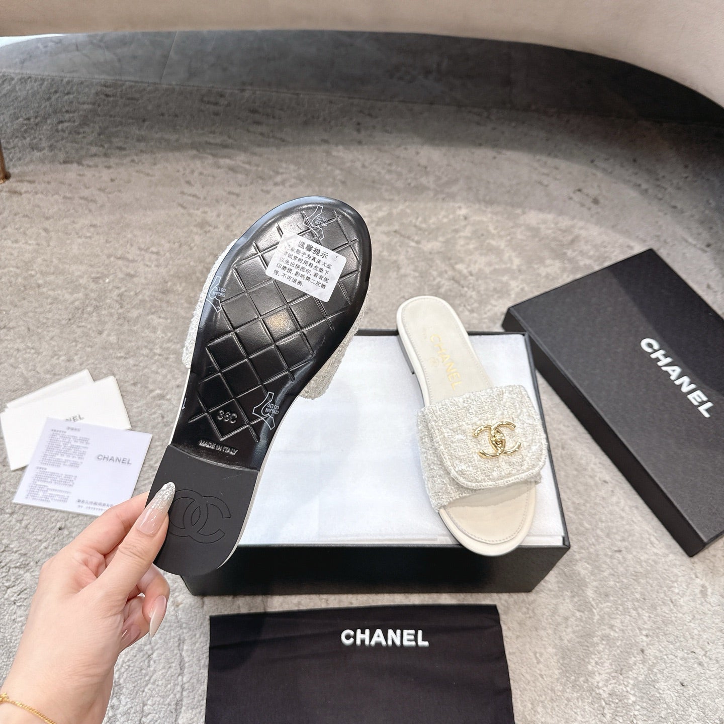 PLATFORM SLIPPERS LOGO IN WHITE TWEED AND LAMBSKIN