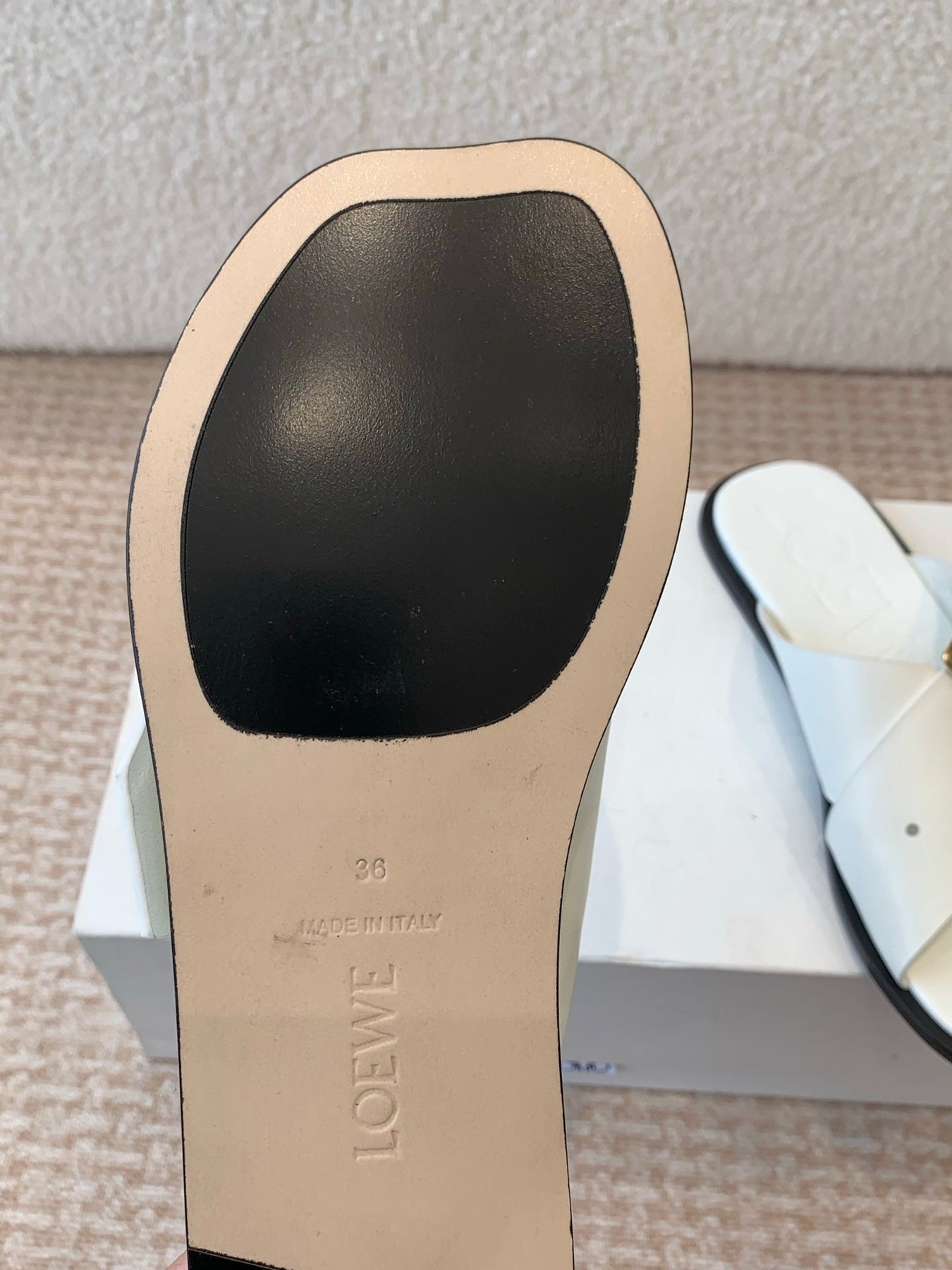 PETAL BELT FLAT SANDAL IN WHITE CALFSKIN