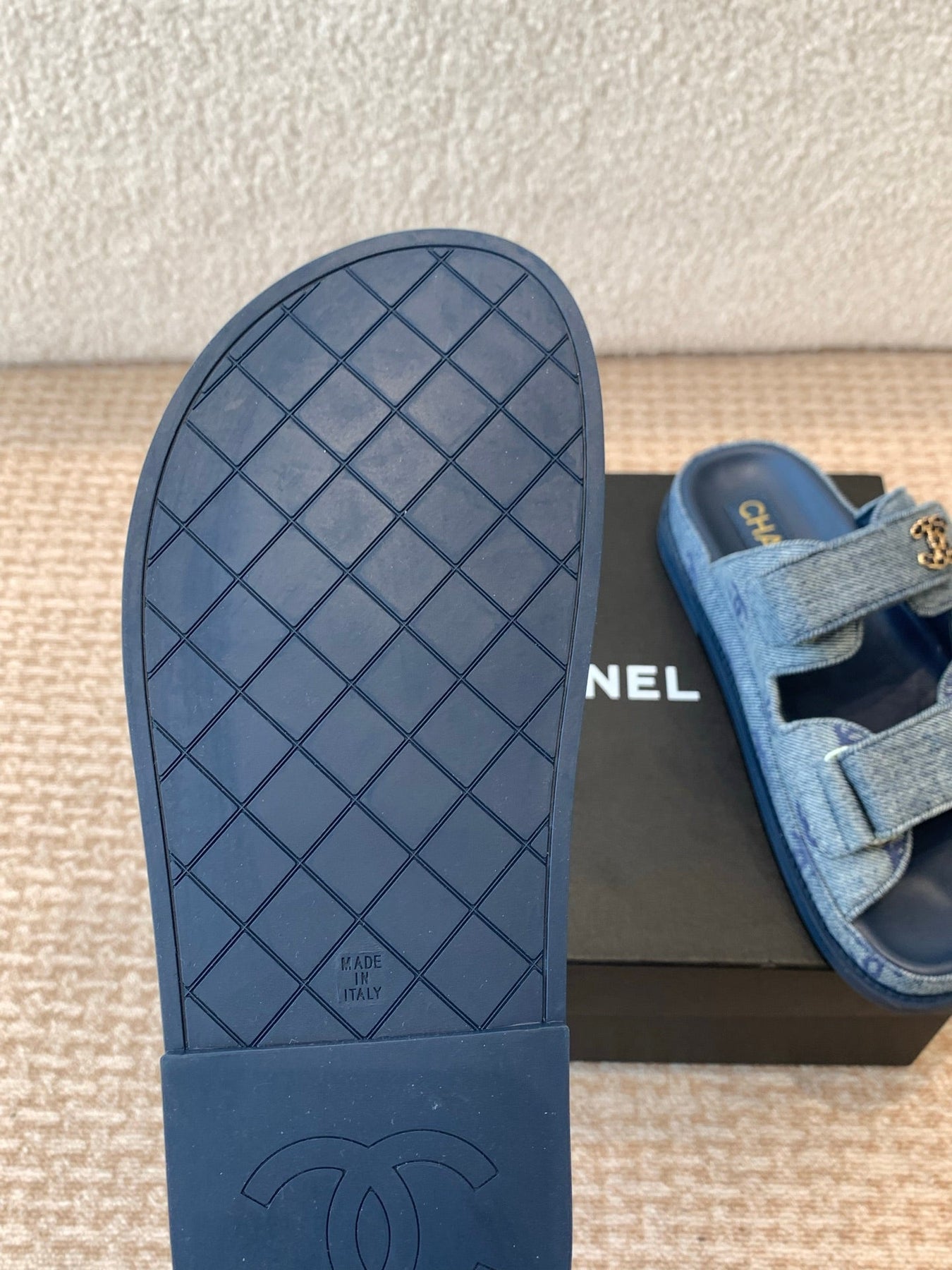 DAD SANDAL IN CLASSIC BLUE DENIM FABRIC MULE