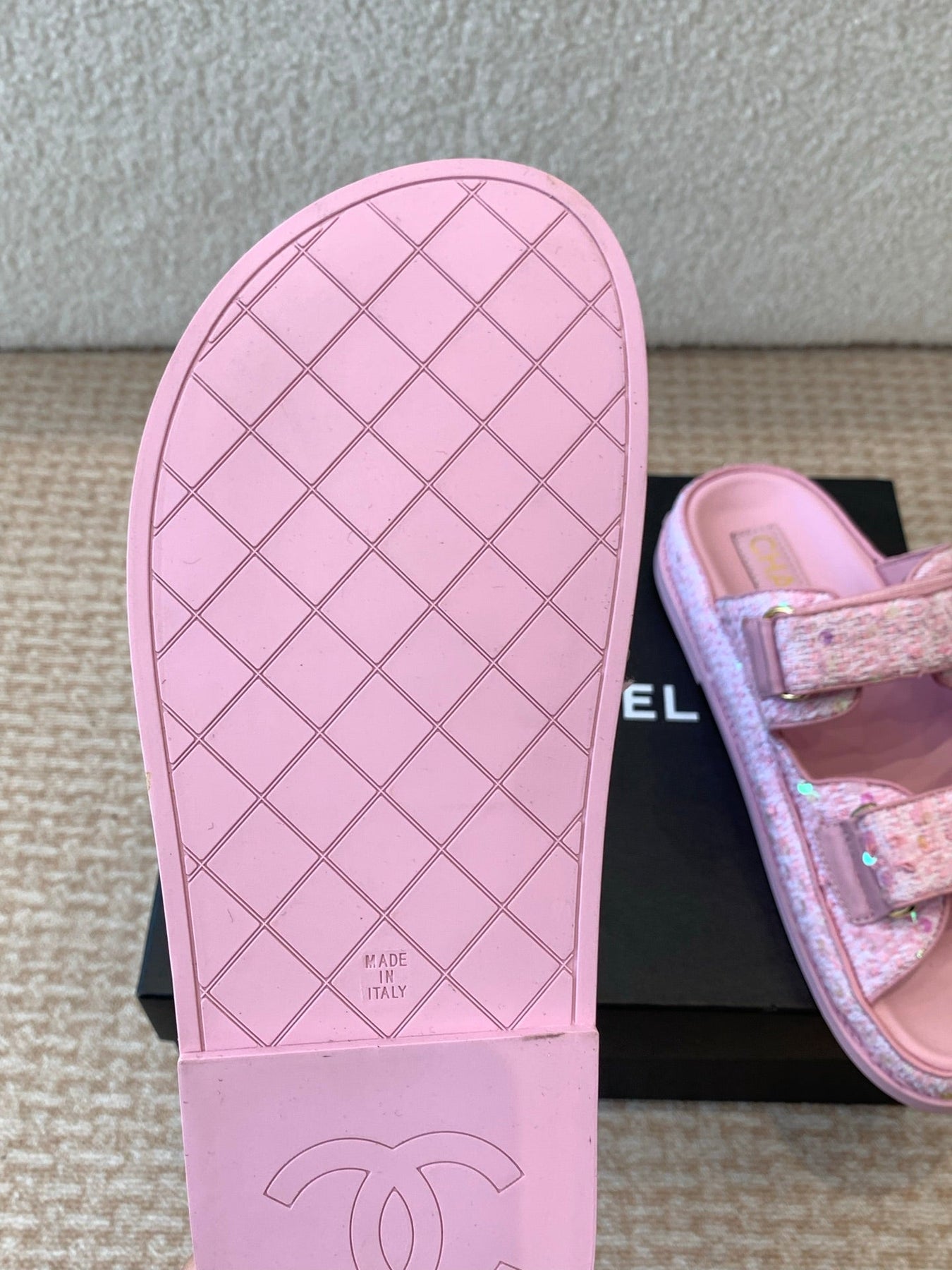 DAD SANDAL IN BRIGHT PINK FABRIC WITH SEQUINS MULE