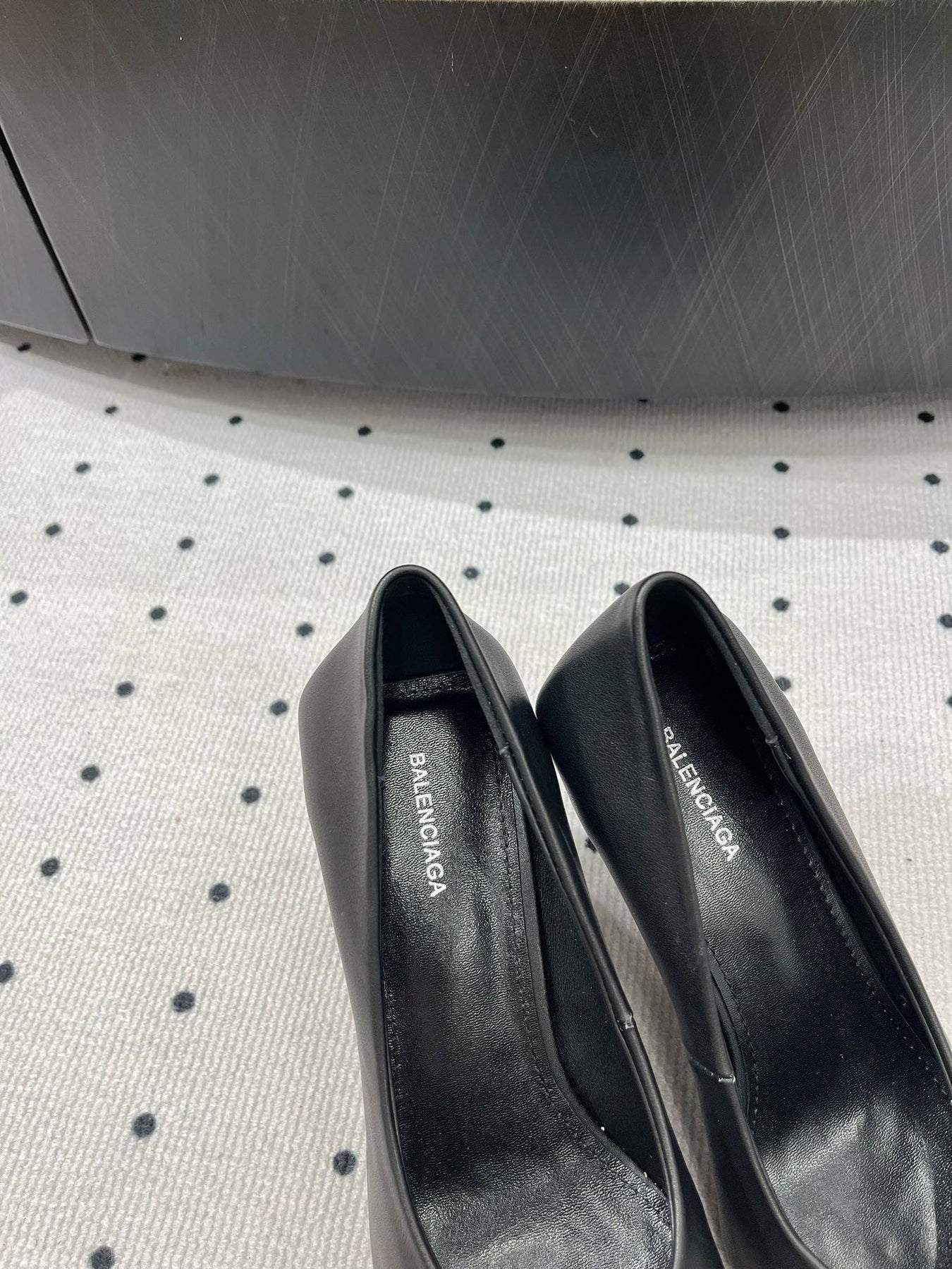 HEELED PUMPS 65 MM IN BLACK SMOOTH LAMBSKIN GOLD HARDWARE