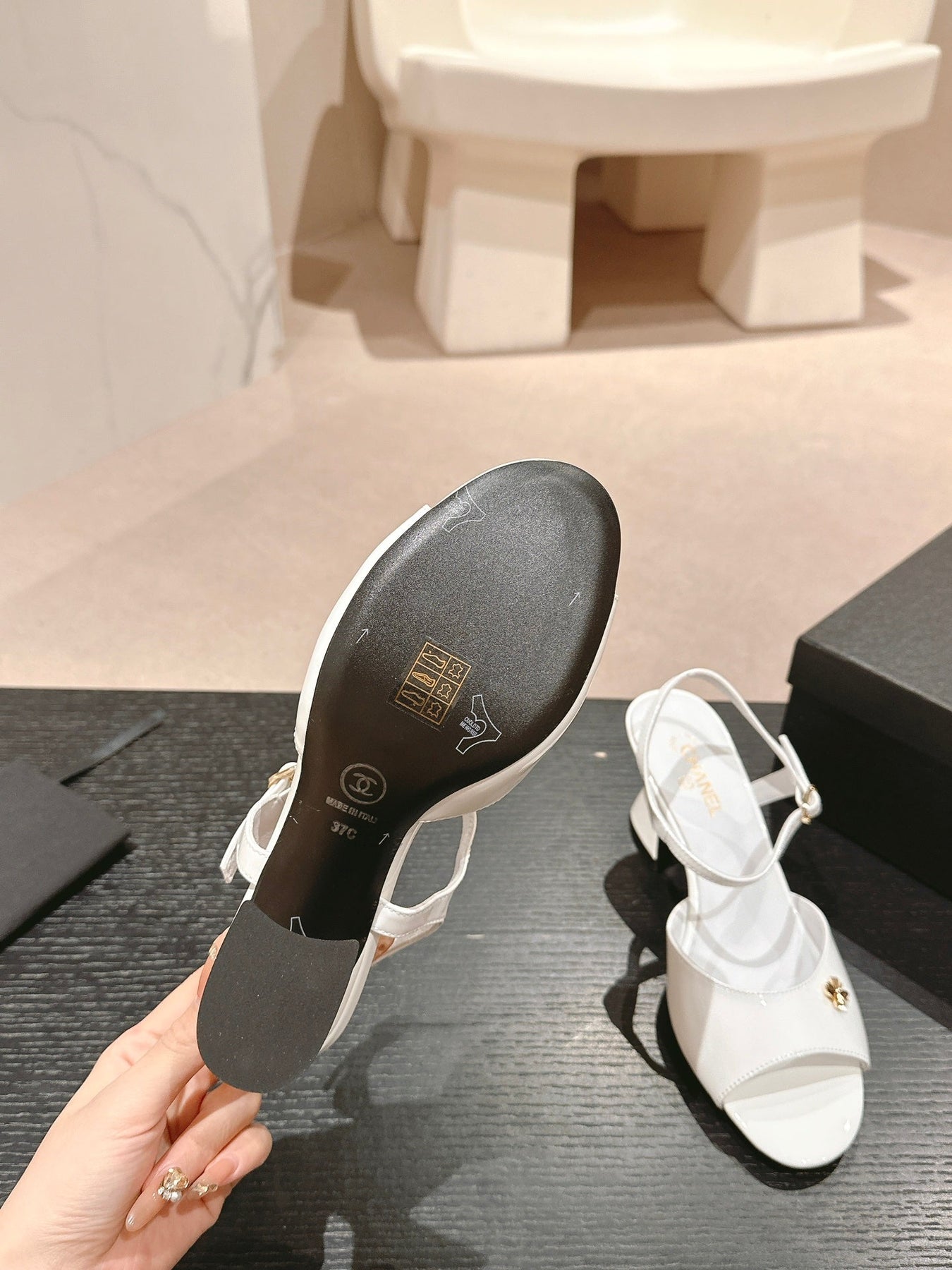 HIGH HEELS SANDAL IN WHITE LAMBSKIN