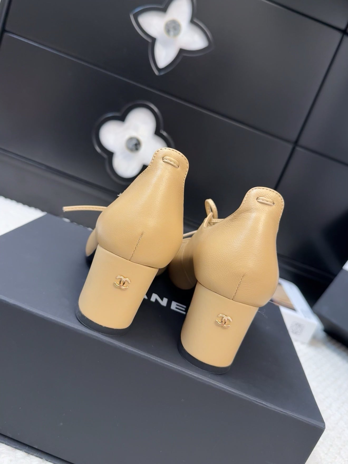 MARY JANE PUMPS 55 MM IN SAND YELLOW MIX BLACK LAMBSKIN