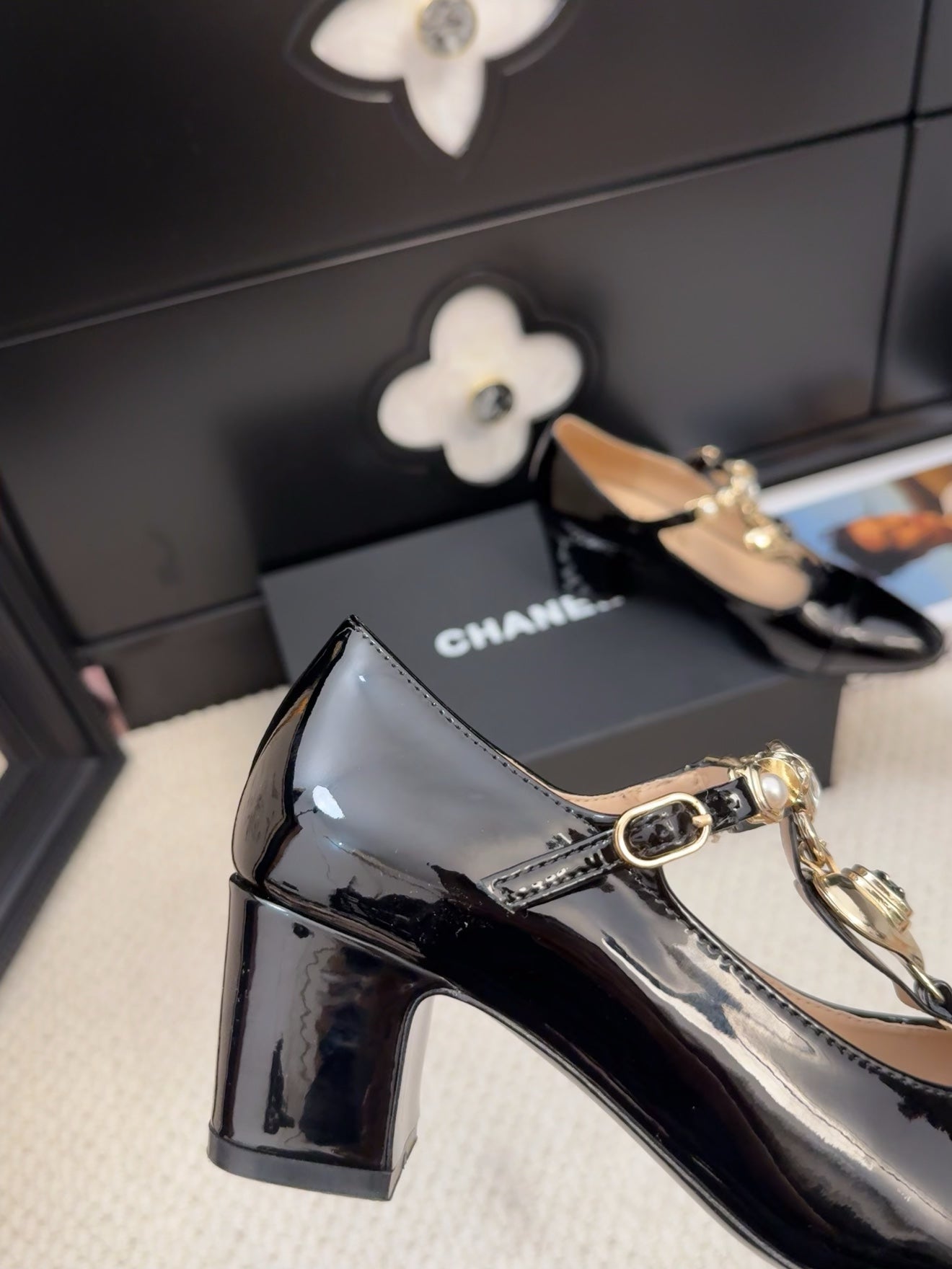 MARY JANE SHOES IN BLACK PATENT CALFSKIN 55 MM