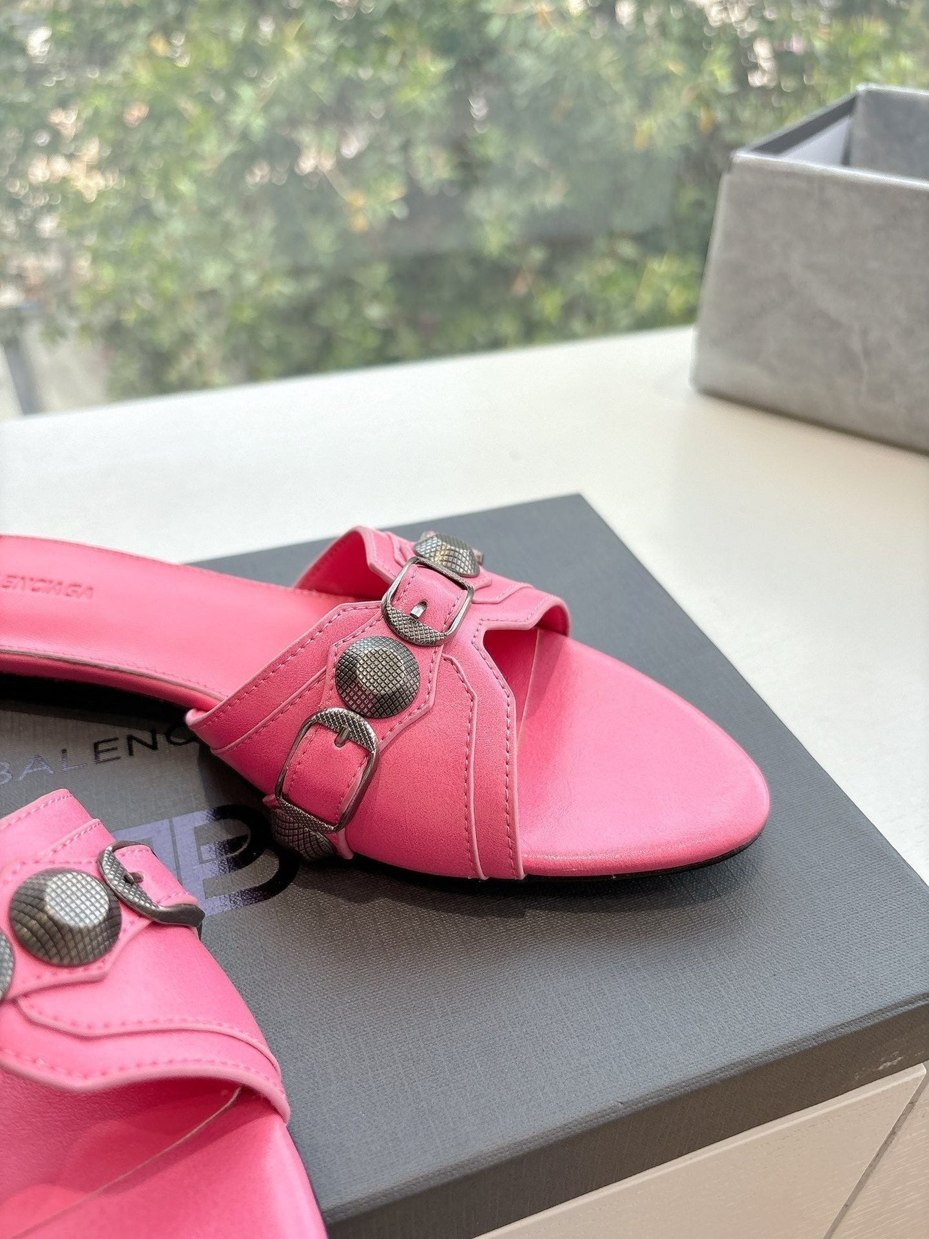 CAGOLE FLAT MULES IN FRENCH PINK CALFSKIN