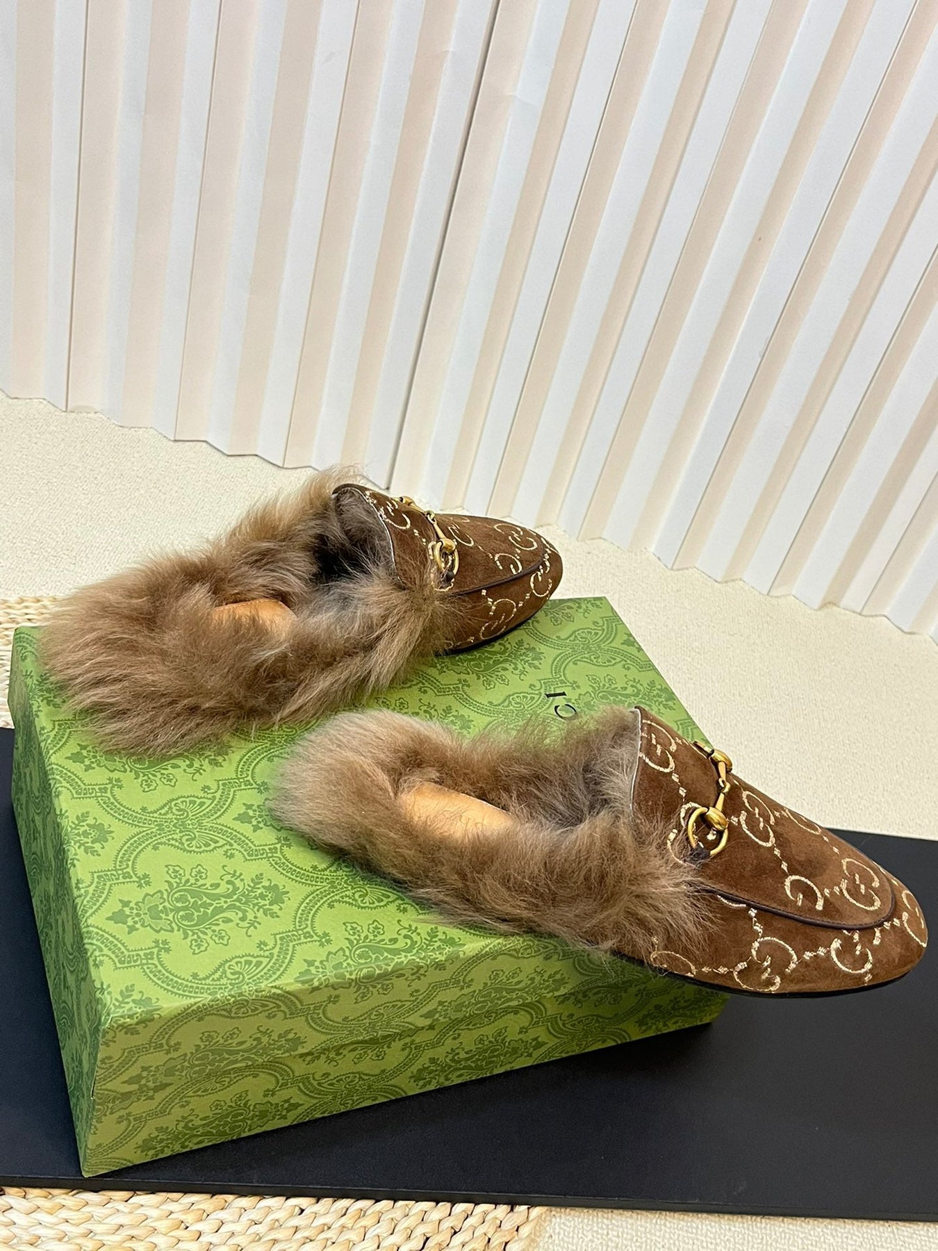 HORSEBIT MULE IN COCOA BROWN MONOGRAM VELVET AND LAMB WOOL LINING