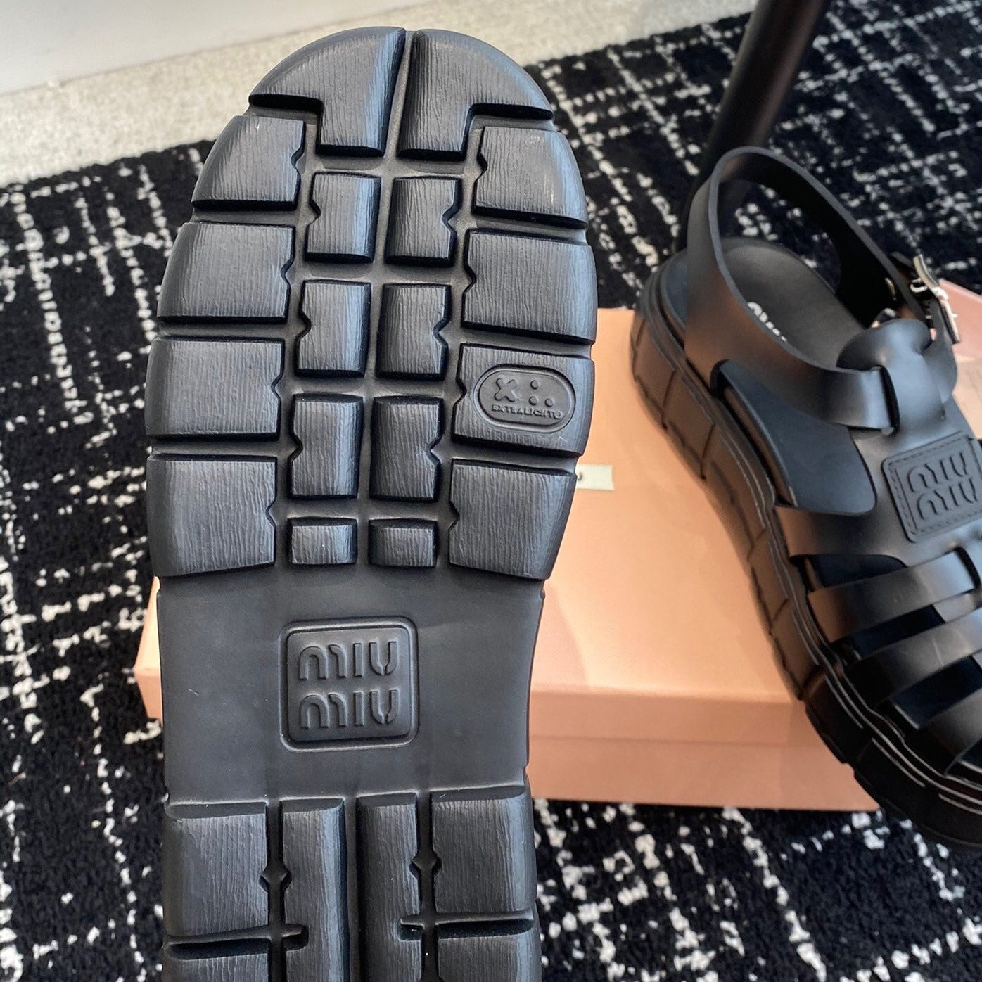 ROMAN THICK-SOLED SANDALS BLACK CALFSKIN