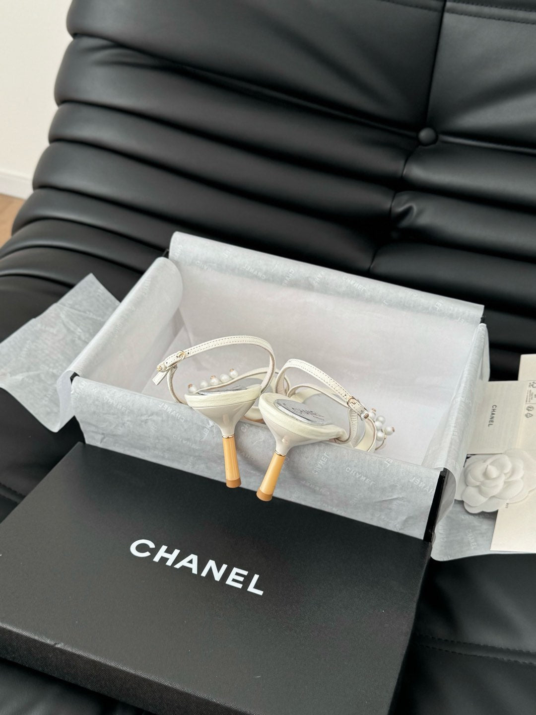 PEARL SANDAL IN WHITE LAMBSKIN 75 MM