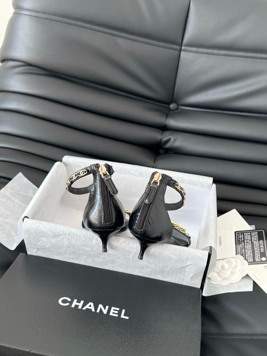 MID-HEEL 35 MM SANDAL IN BLACK SHEEPSKIN WITH STICKERS