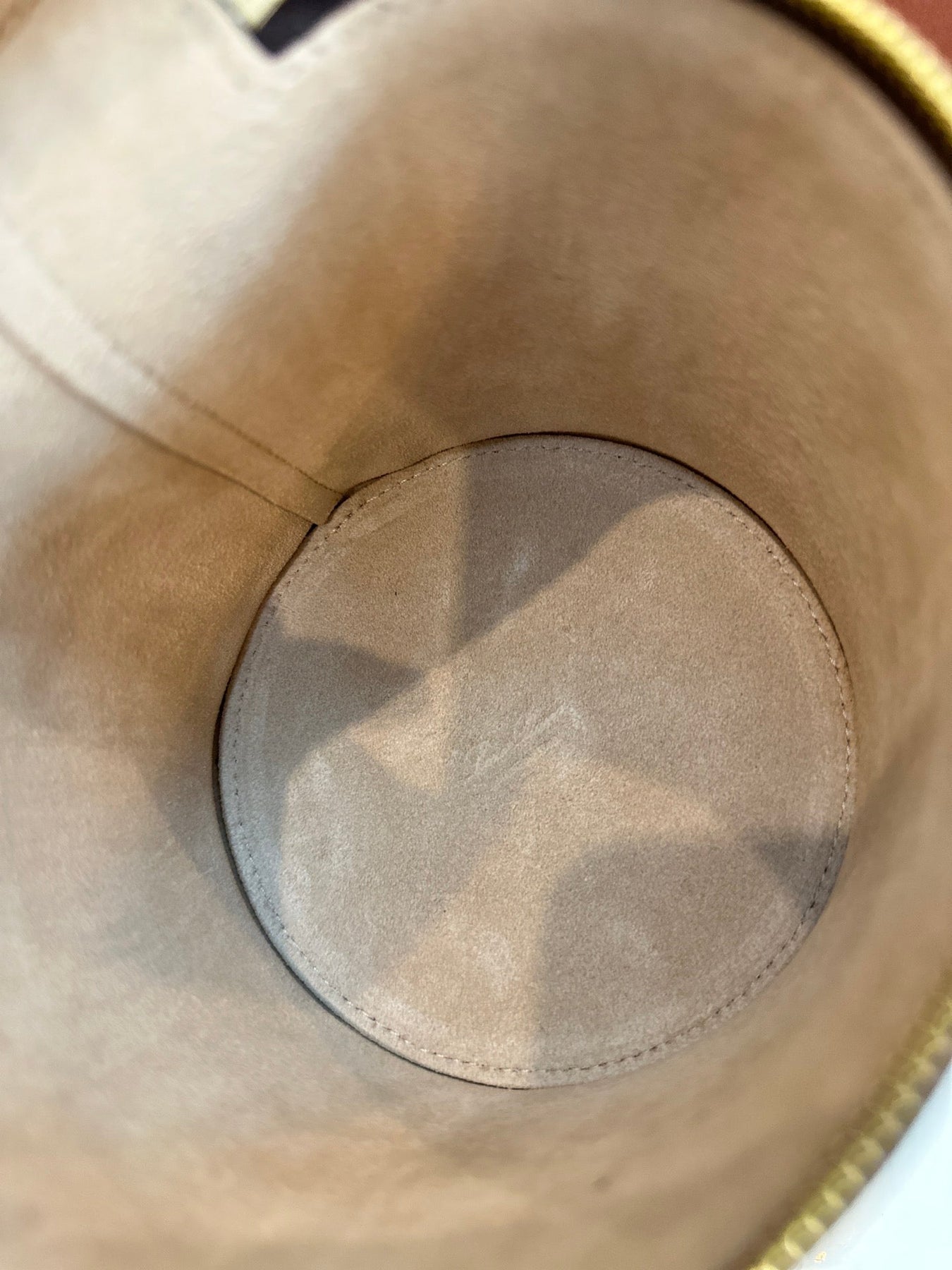 EXTRA CASE MEDIUM 16 BAG IN CHOCOLATE BROWN SMOOTH CALFSKIN WITH GOLD HARDWARE