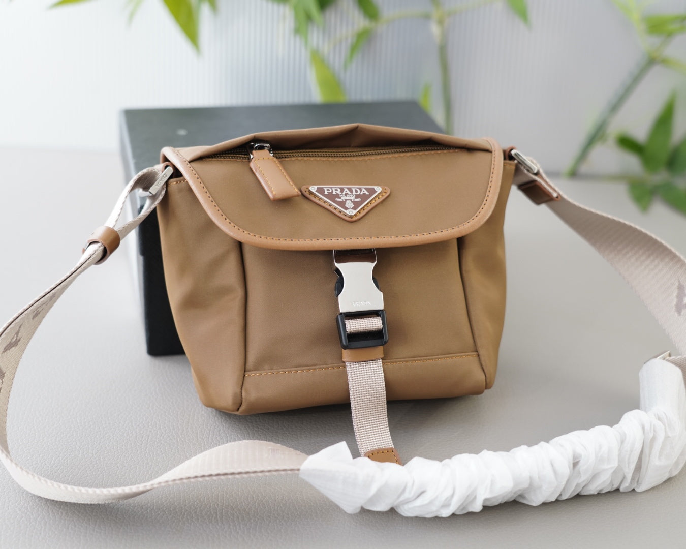 MEDIUM FLAP BAG 20 IN CIDER BROWN RE-NYLON