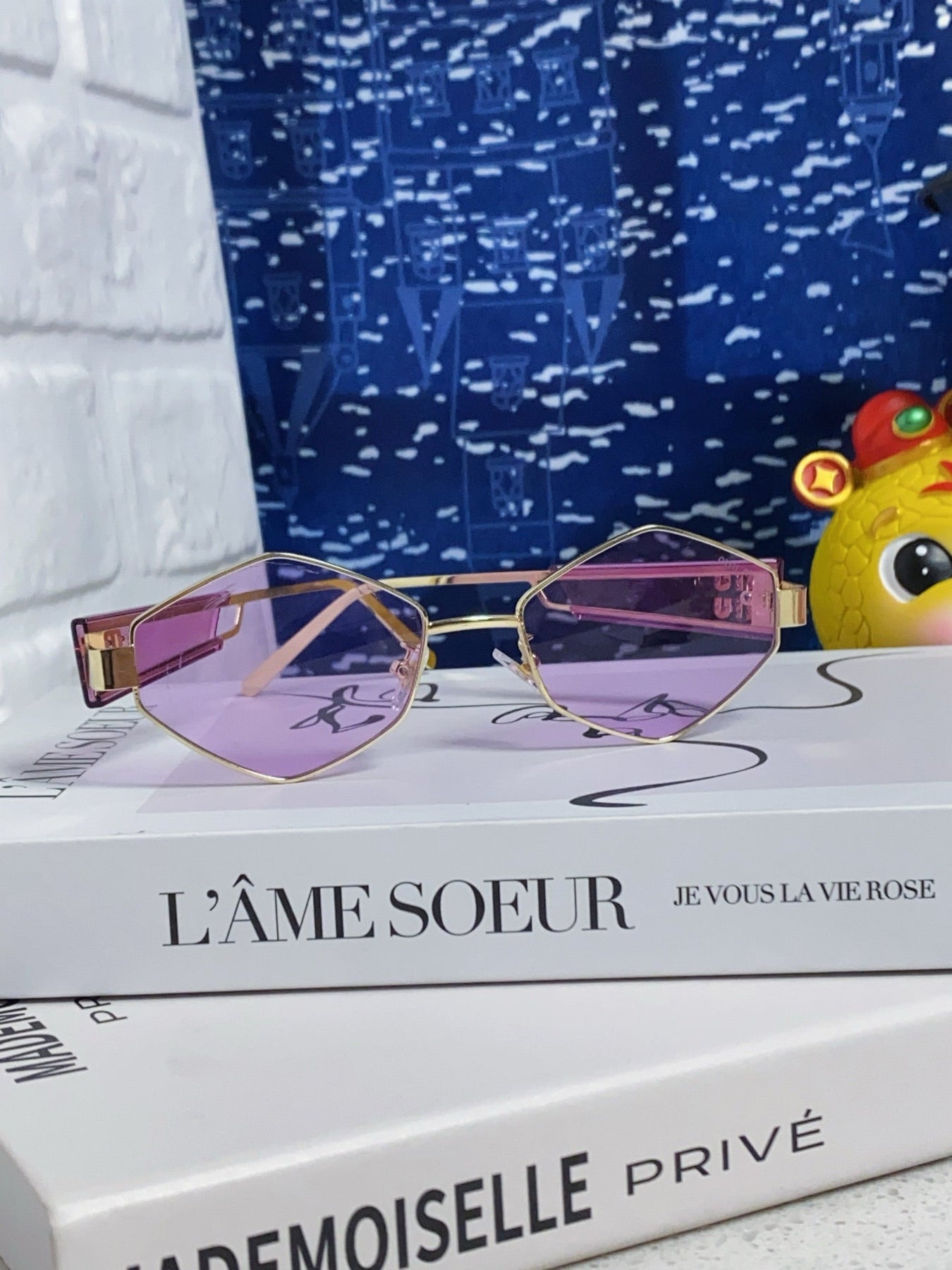 LOGO SUNGLASSES 560863 IN PURPLE CLEAR ACETATE GOLD METAL