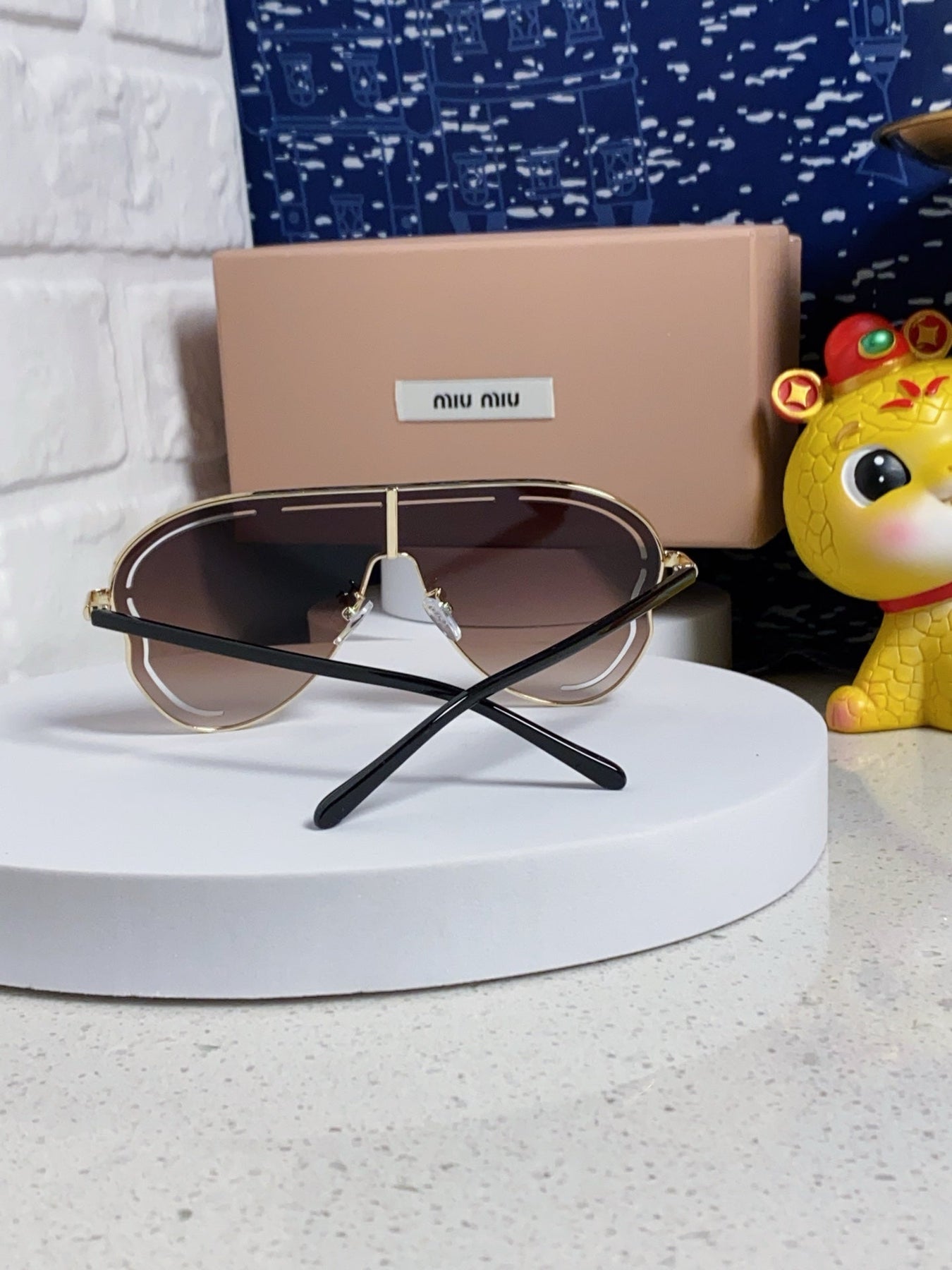 RUNWAY SUNGLASSES 571638 IN GOLD METAL BROWN SMOKE LENSES