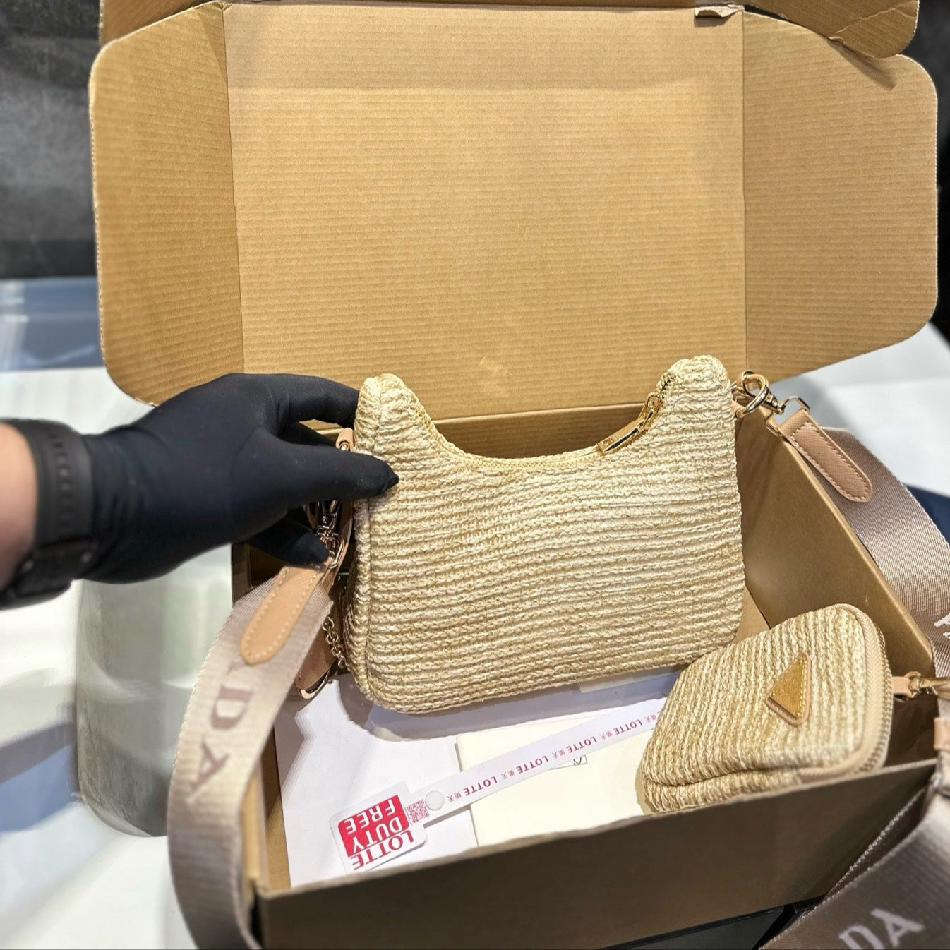 HOBO CROCHET BAG 24 IN BEIGE WOVEN RAFFIA GOLD HARDWARE