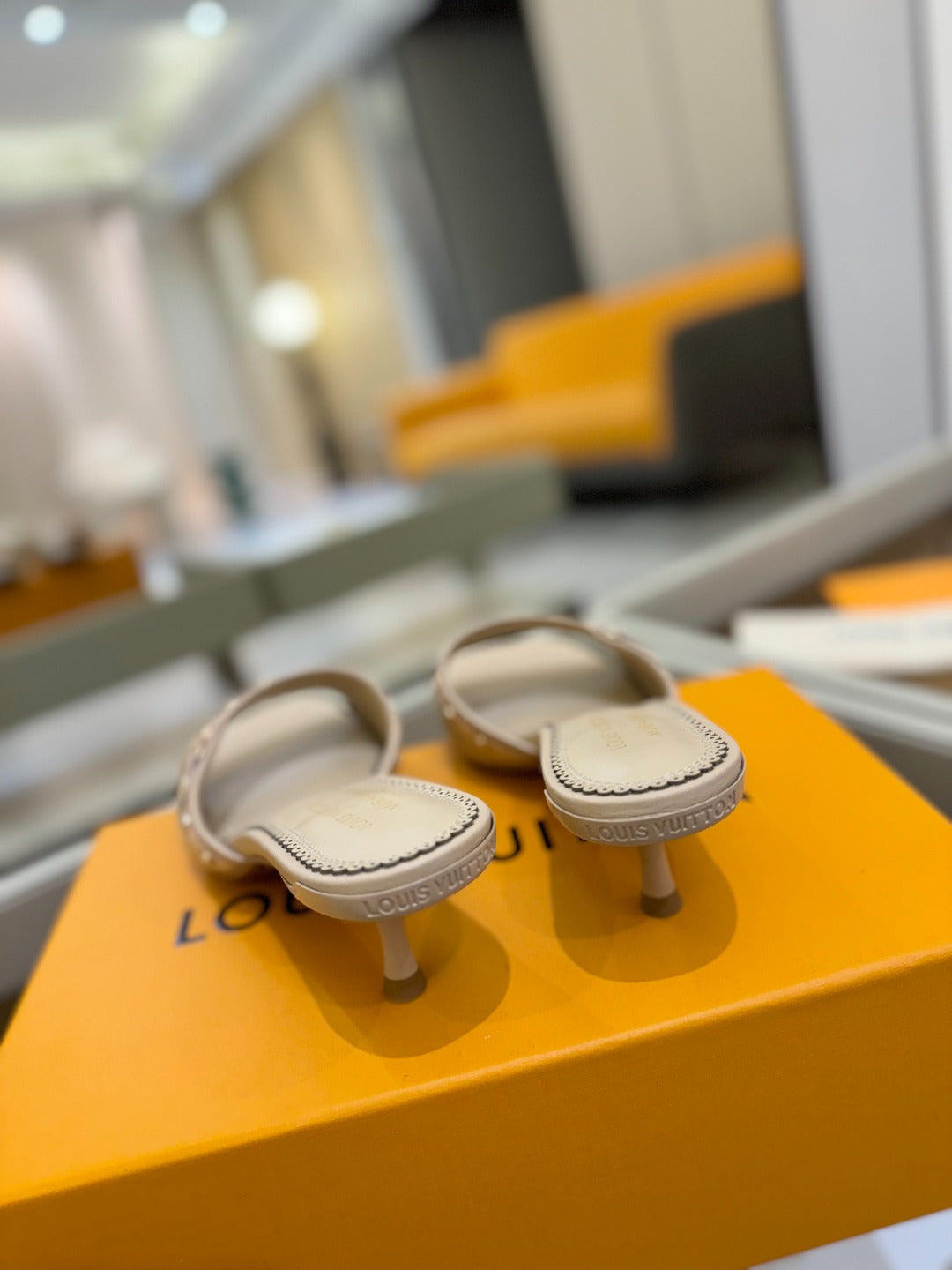 LV X TM 6AM HIGH 4 CM MULE IN LINEN TAN CALFSKIN