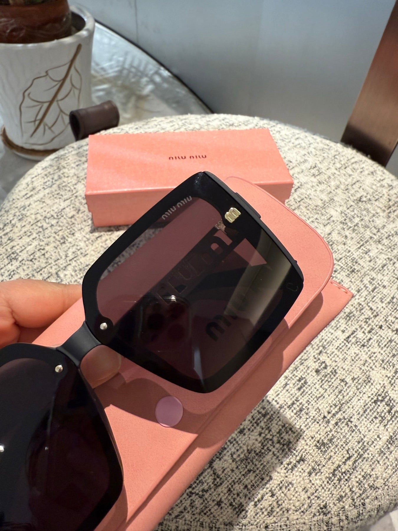 LOGO SQUARE SUNGLASSES 512016 IN BLACK ACETATE