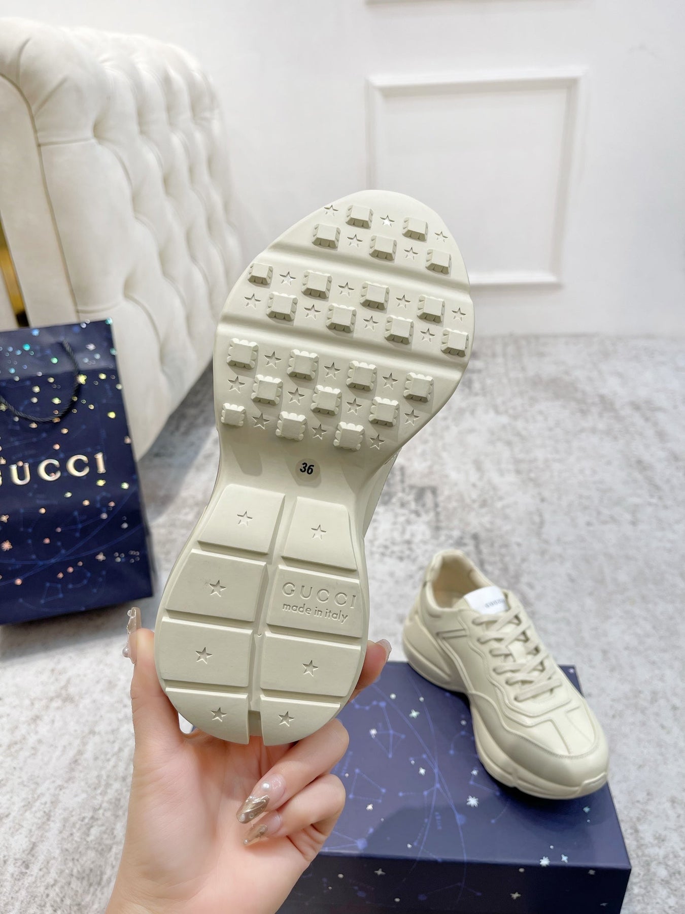 GG RHYTON TRAINER WHITE LAMBSKIN WITH FIRE MOTIF