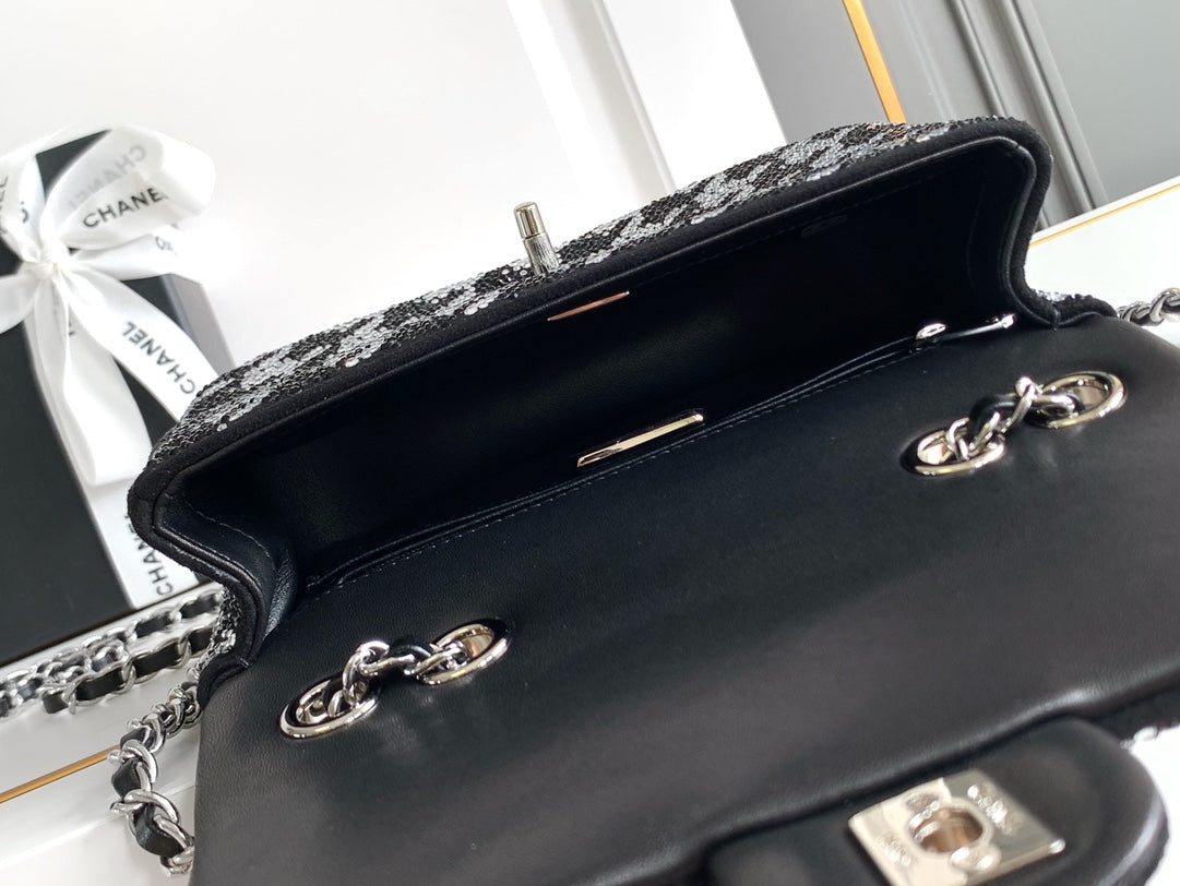 CC 21 EVENING BAG IN BLACK MIX SILVER CALFSKIN