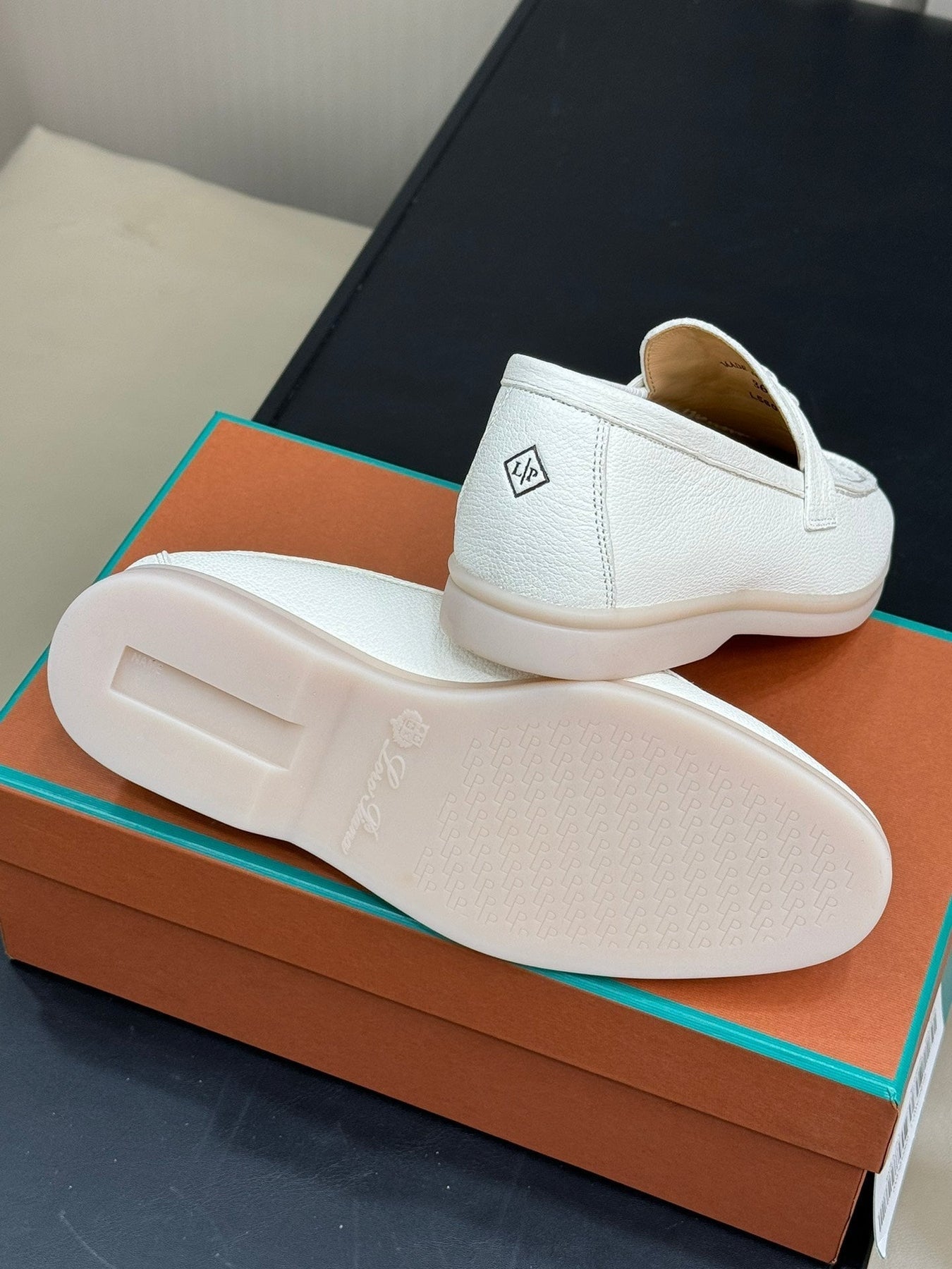 LP SUMMER CHARMS WALK LOAFERS WHITE LAMBSKIN