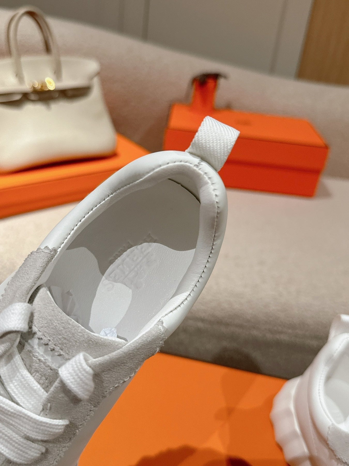 MAINLAND SNEAKER IN PALE GRAY SUEDE AND WHITE CALFSKIN 959308