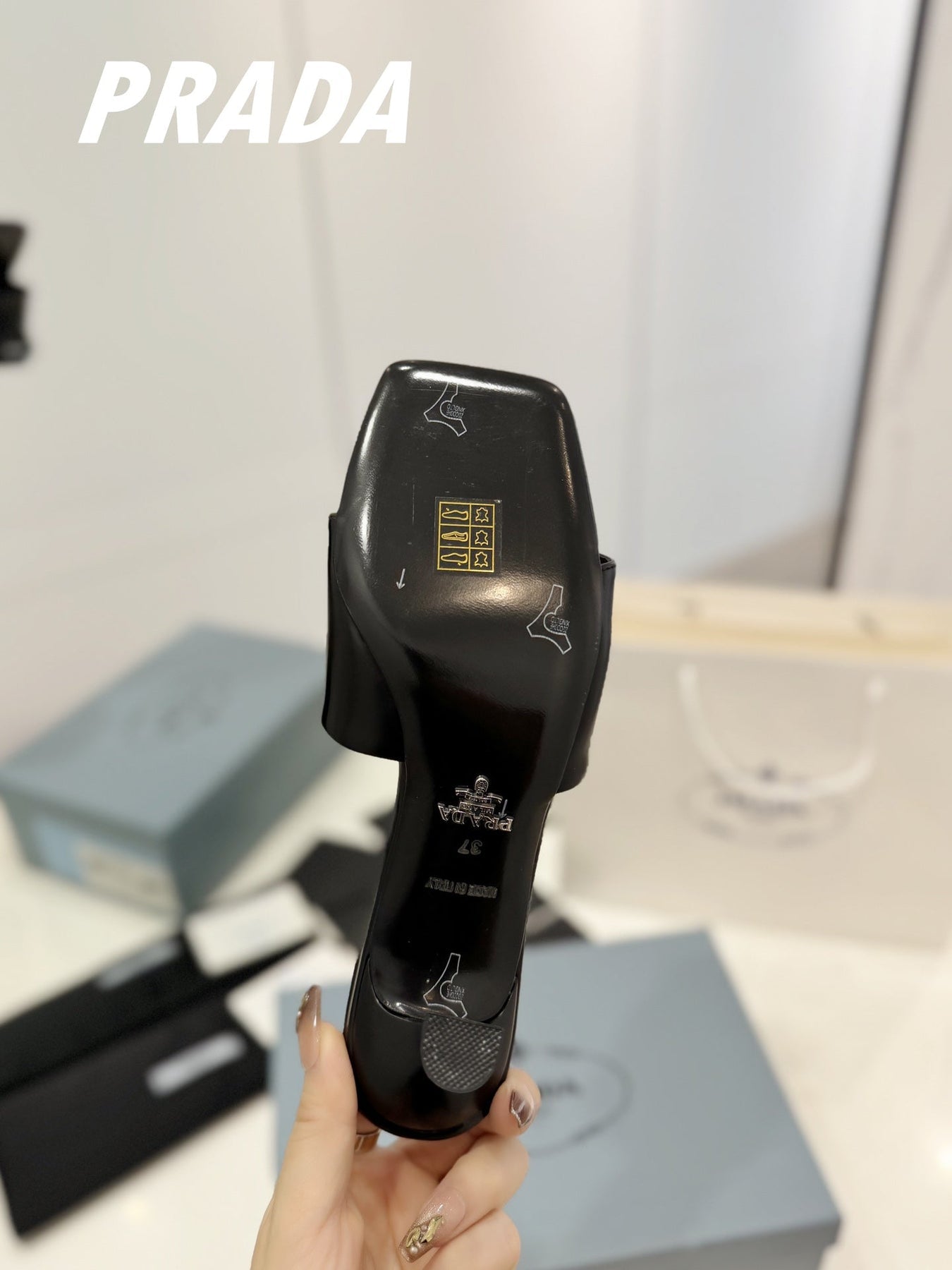 PRA BRUSHED LEATHER HEELED SLIDES BLACK